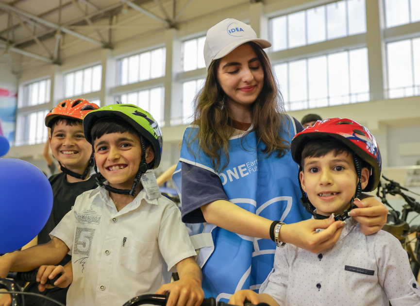Leyla Əliyevanın təşəbbüsü ilə uşaq və yeniyetmələrə velosipedlər hədiyyə olunub