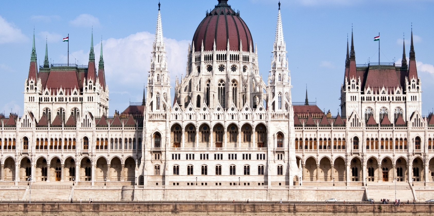 Macarıstan gənc tədqiqatçı və yeni məzunlar üçün təqaüd proqramı elan edir 