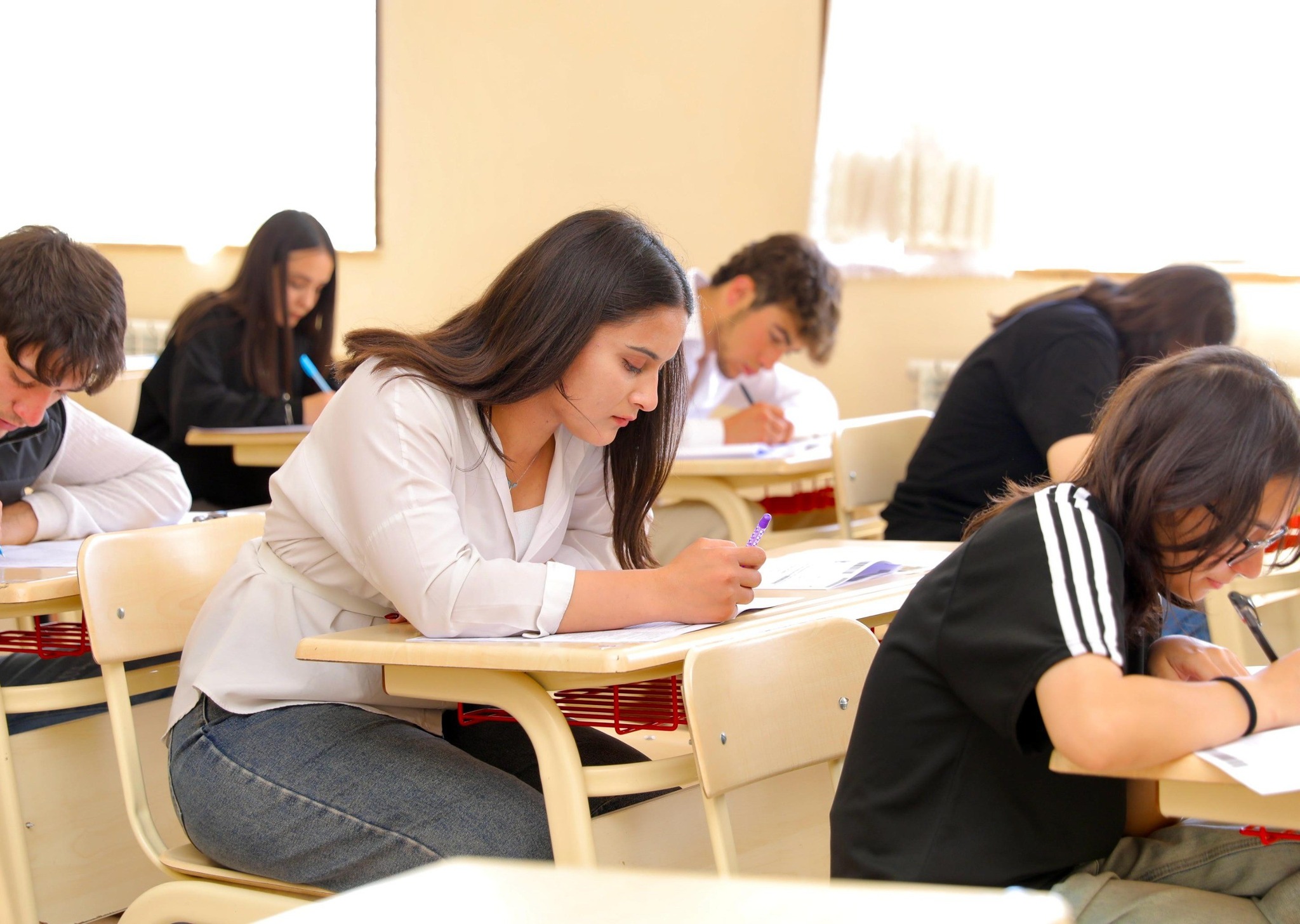 Magistraturaya qəbul imtahanında 3 nəfər ən yüksək nəticə göstərdi 