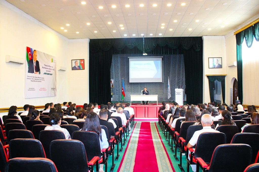 MDU-da fəaliyyətə başlayan yeni müəllimlərlə görüş keçirilib