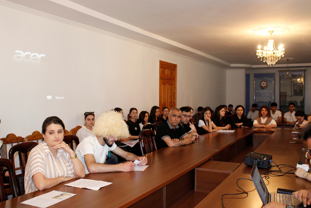 MDU-da “İnsan hüquqları aylığı” çərçivəsində seminar keçirilib