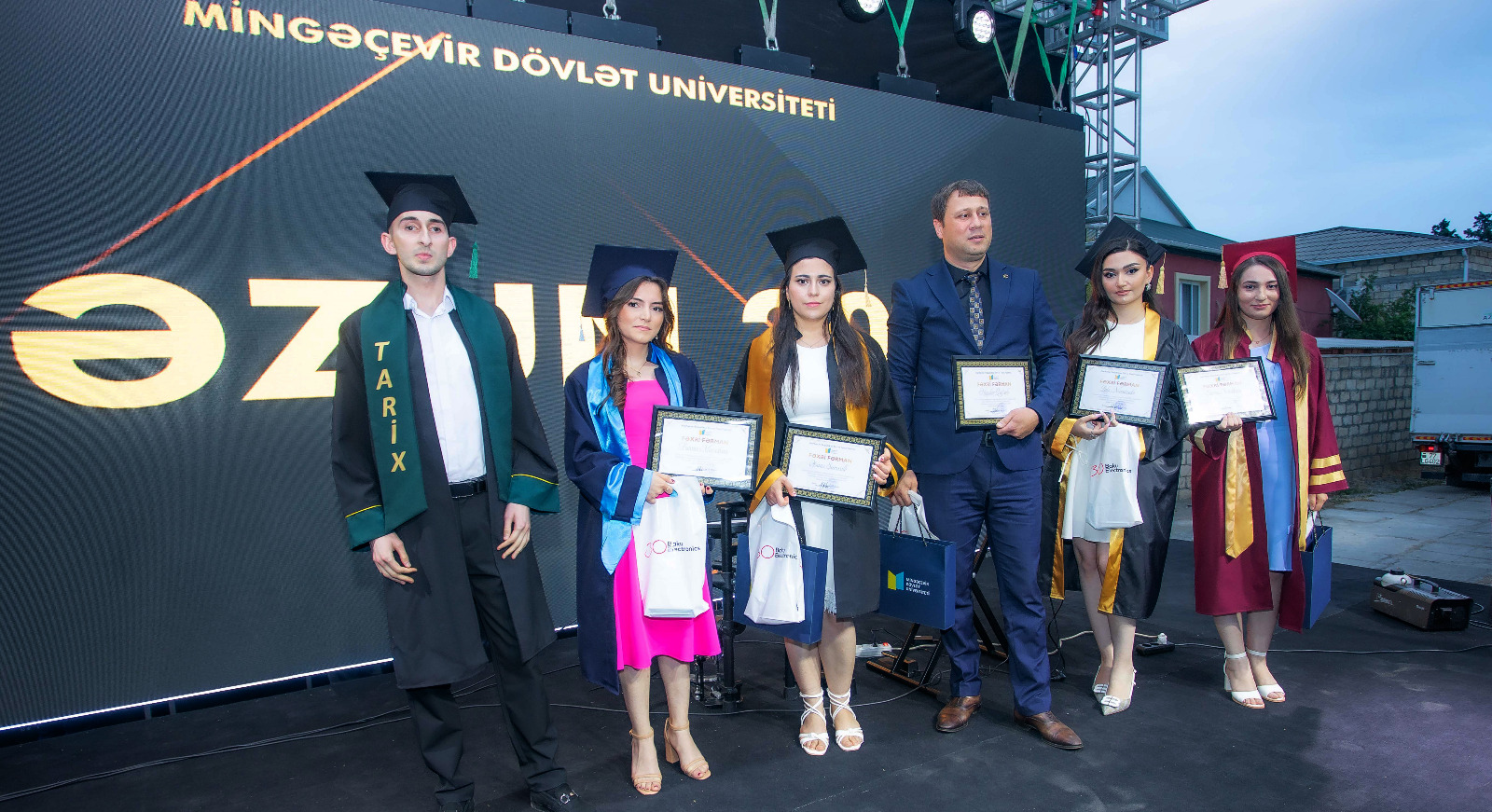 MDU-da “Məzun günü”: 878 tələbə məzun oldu