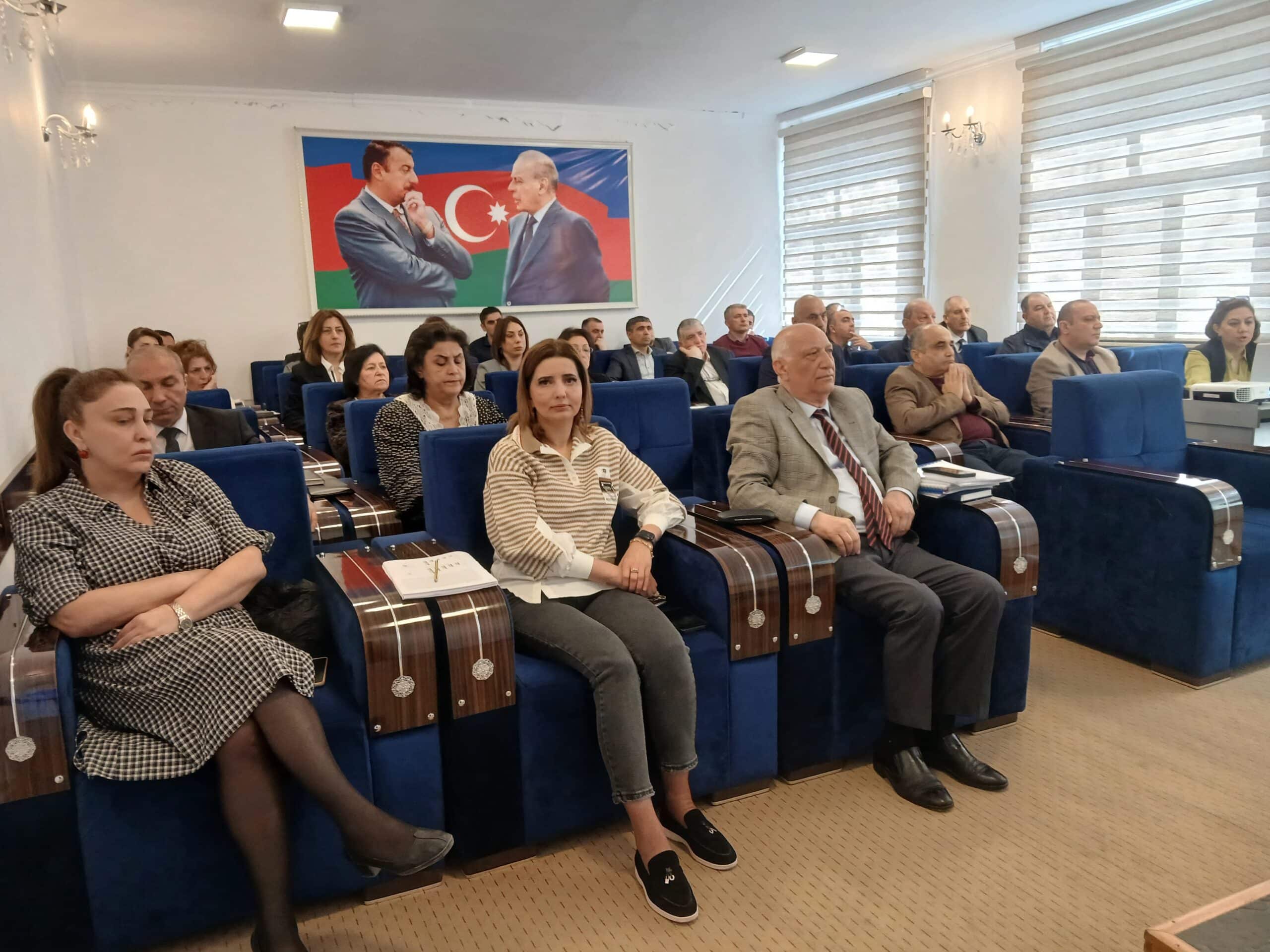 MDU-da özünütəhlil hesabatının müzakirəsi keçirilib 