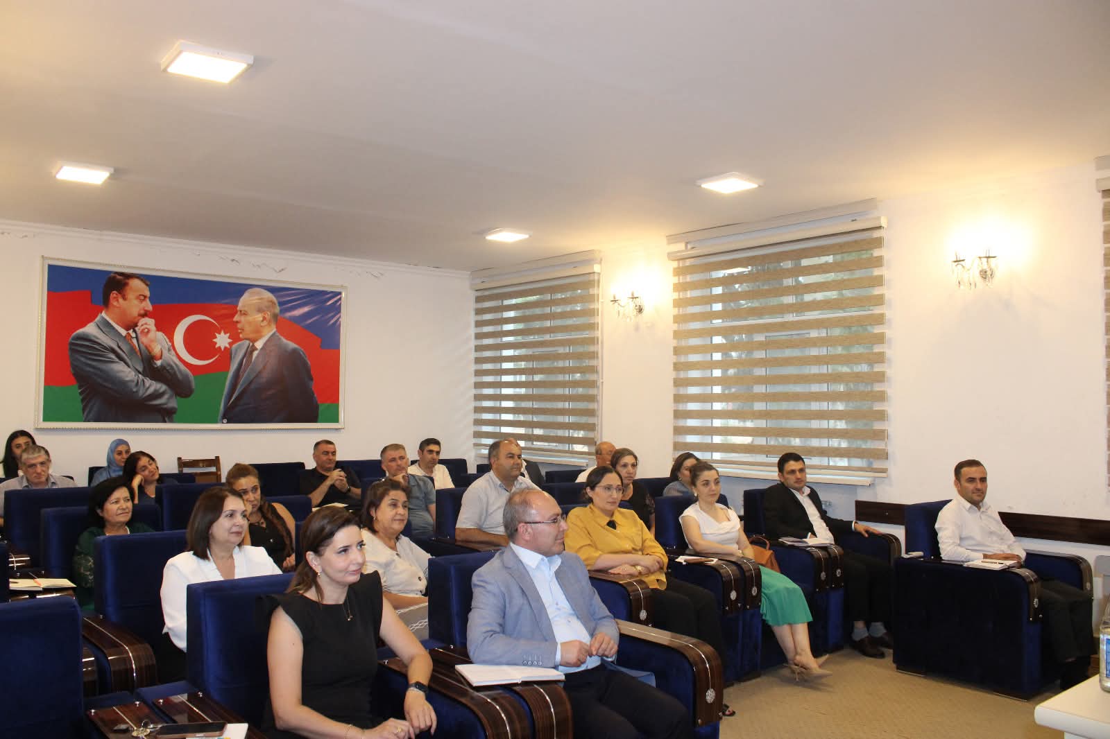 MDU-nun rektoru professor-müəllim heyəti ilə görüş keçirib