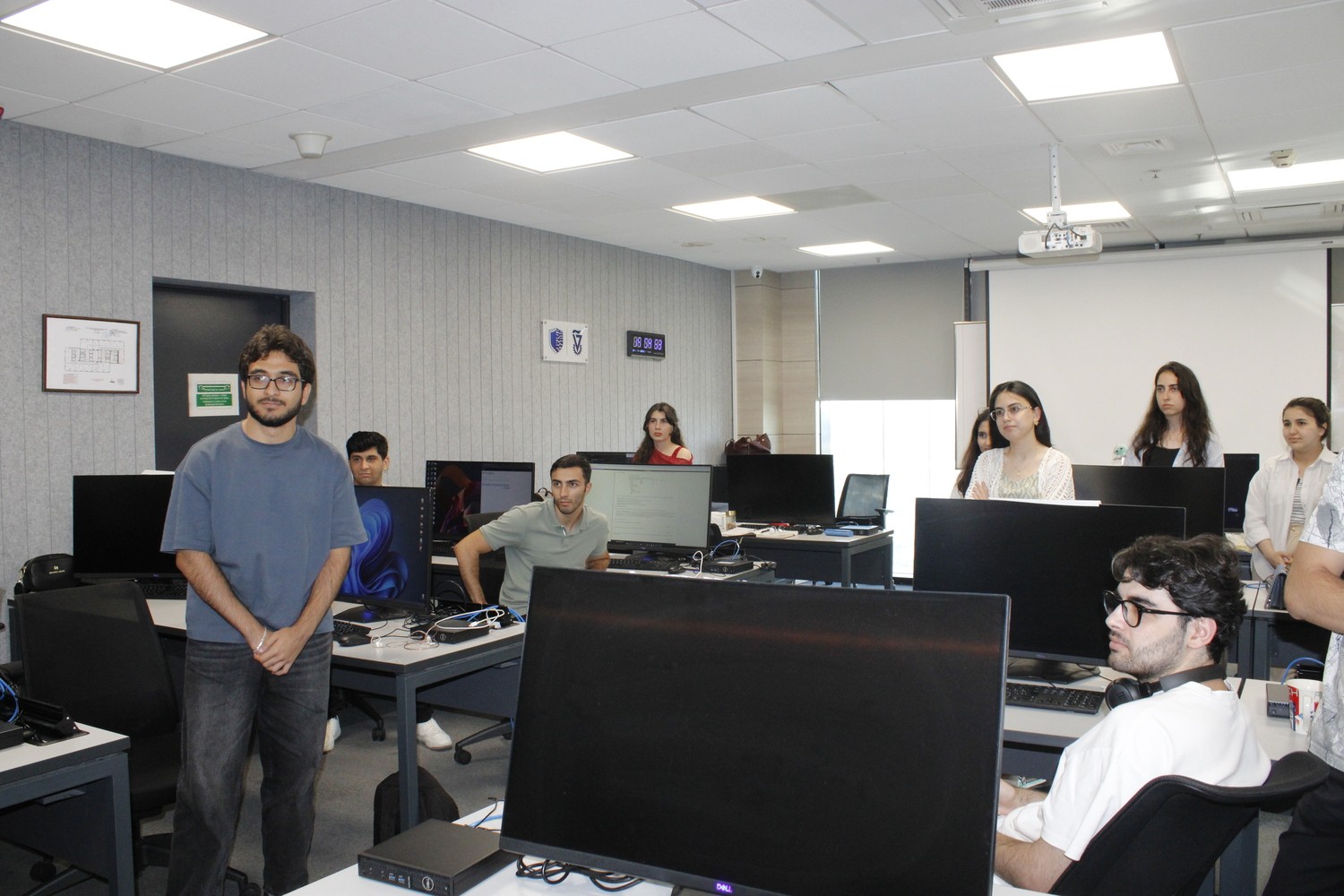 MDU və İRİA arasında əməkdaşlıq görüşü keçirilib