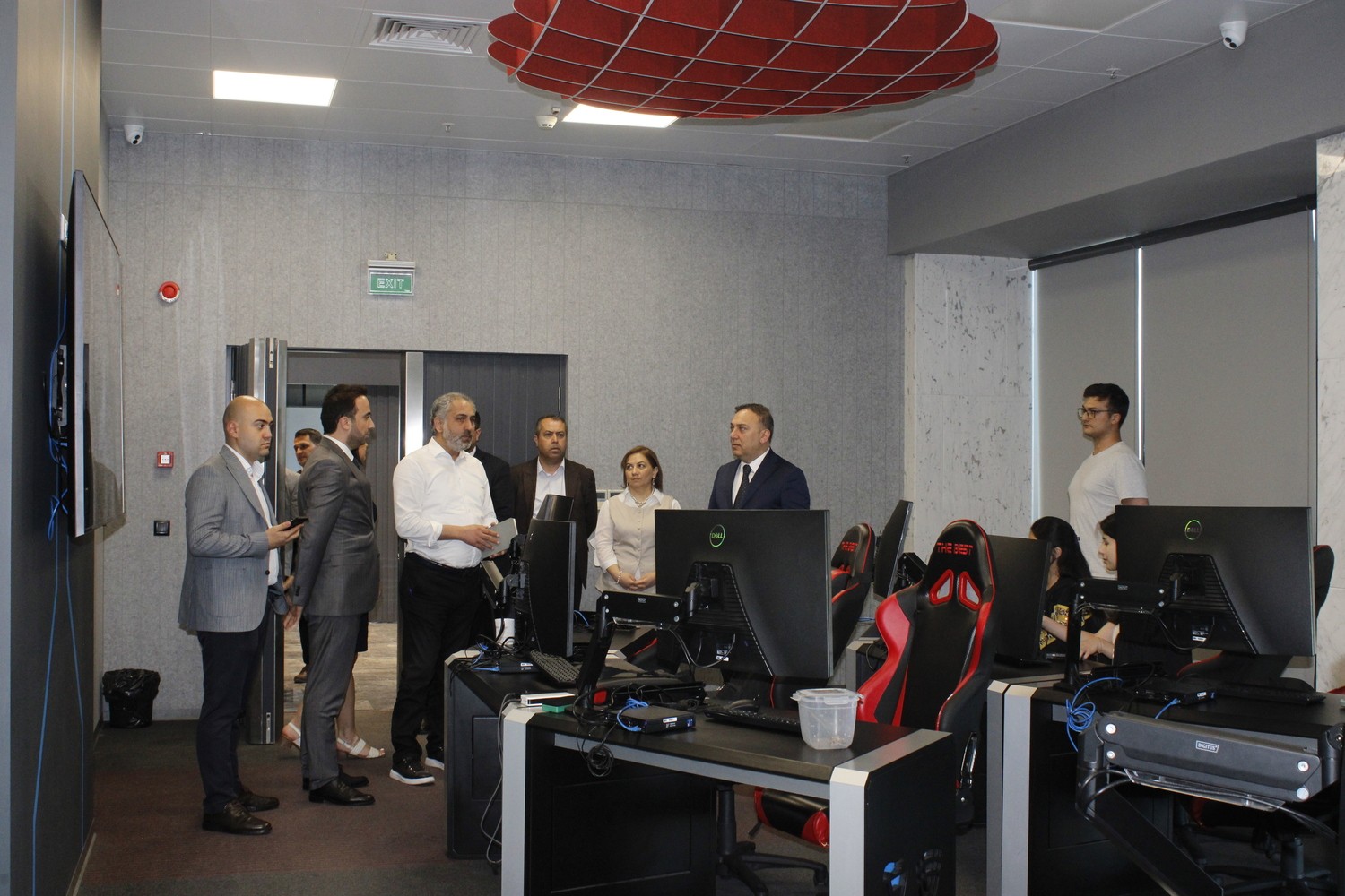 MDU və İRİA arasında əməkdaşlıq görüşü keçirilib