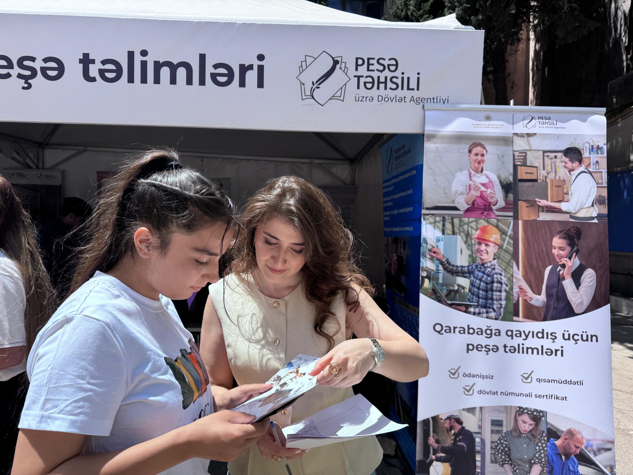 Məcburi köçkünlər üçün qısamüddətli təlimlərinin təşviqi ilə bağlı tədbir keçirilib 