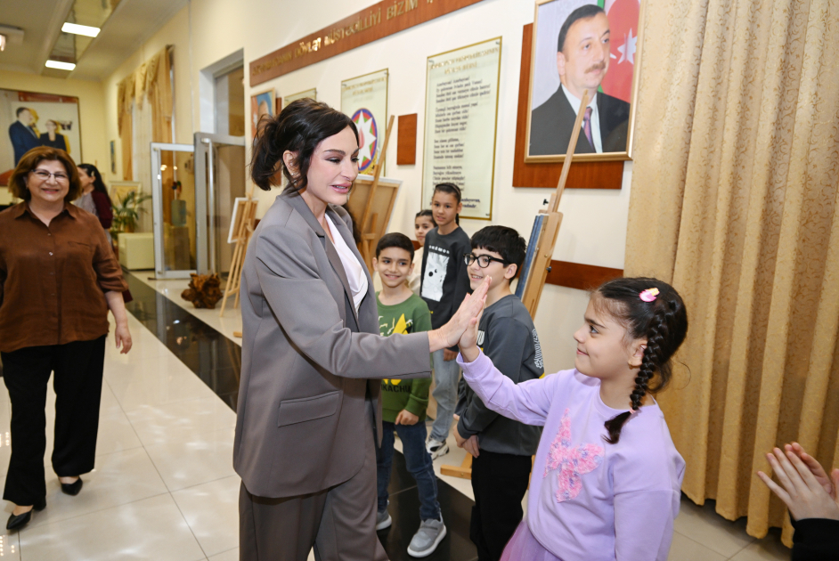 Mehriban Əliyeva Bakıda körpələr evi və uşaq evi sosial xidmət müəssisəsini ziyarət edib