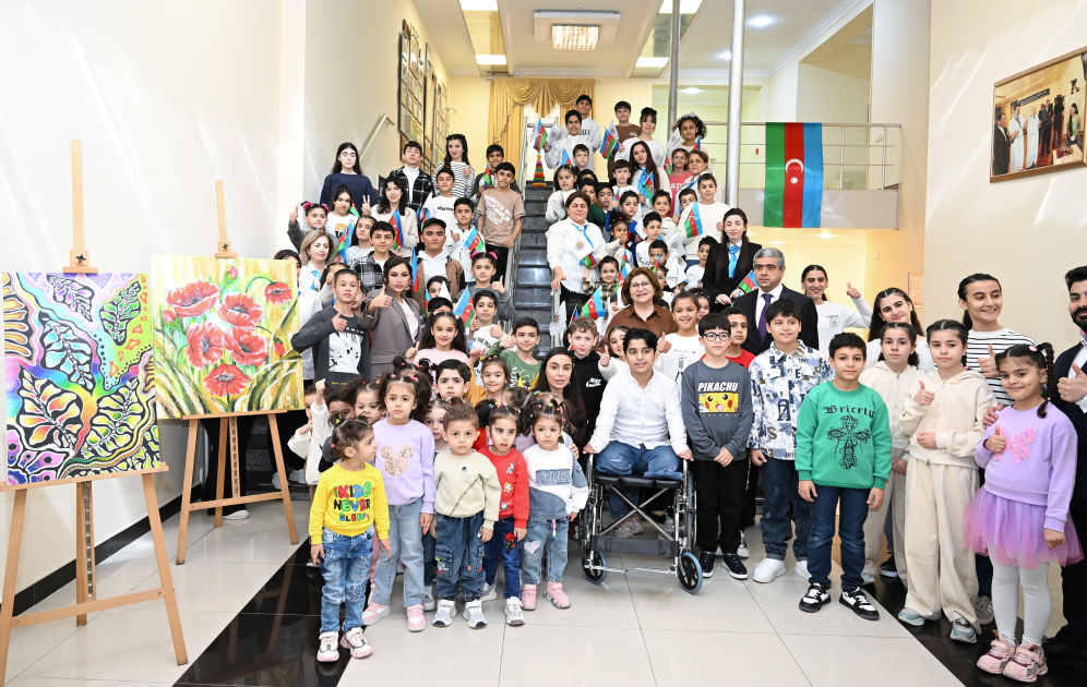 Mehriban Əliyeva Bakıda körpələr evi və uşaq evi sosial xidmət müəssisəsini ziyarət edib