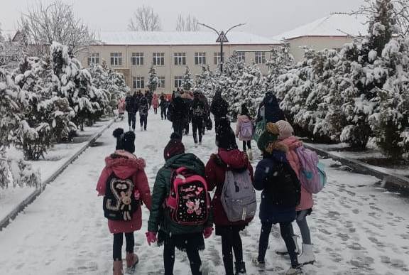 Məktəb və bağçalarda tədrislə bağlı RƏSMİ AÇIQLAMA 