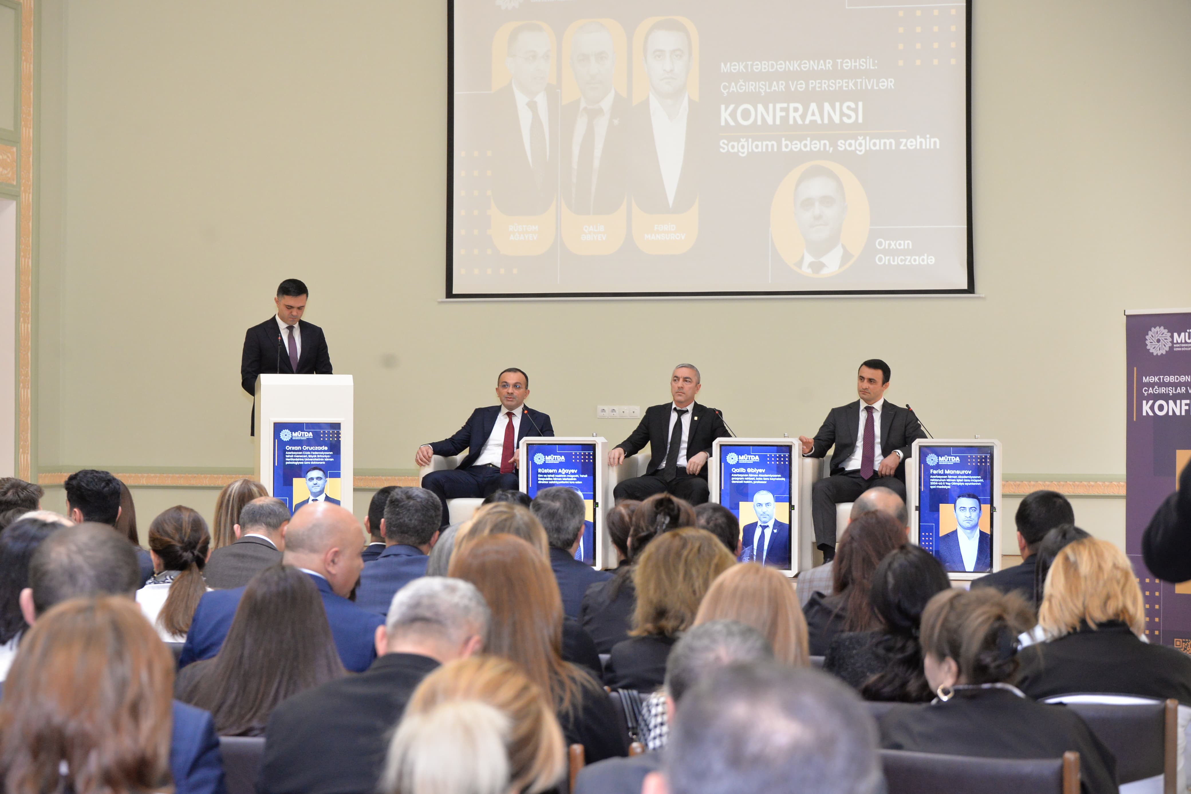 Məktəbdənkənar təhsilə dair ilk respublika konfransı keçirilib 