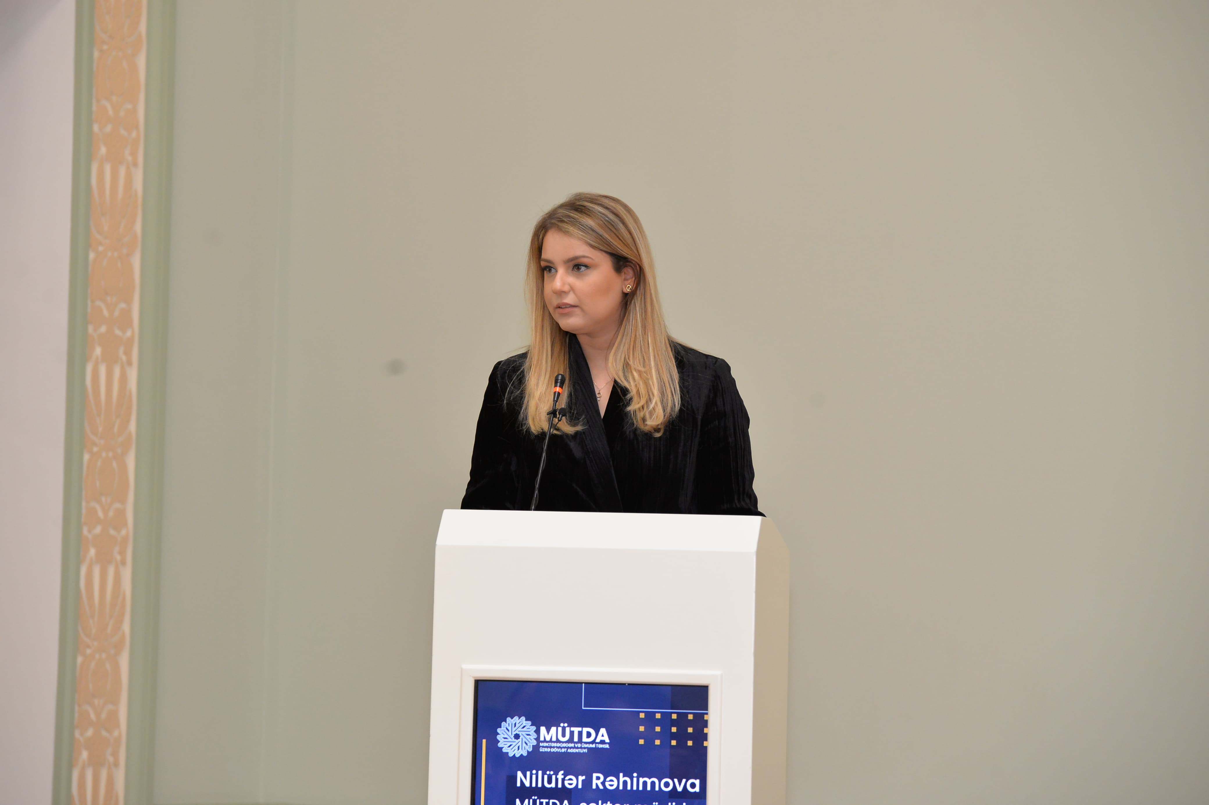 Məktəbdənkənar təhsilə dair ilk respublika konfransı keçirilib