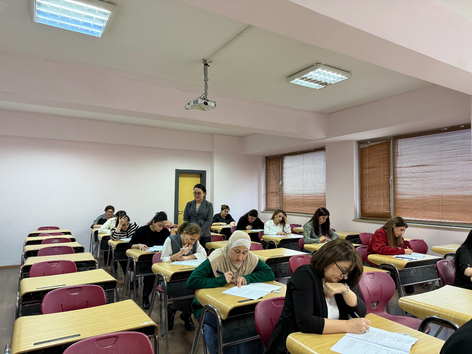 “Məktəbəqədər təhsildə liderlik” proqramı üzrə yekun qiymətləndirmə keçirilib