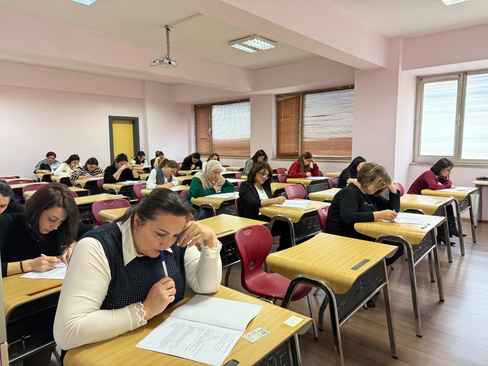 “Məktəbəqədər təhsildə liderlik” proqramı üzrə yekun qiymətləndirmə keçirilib
