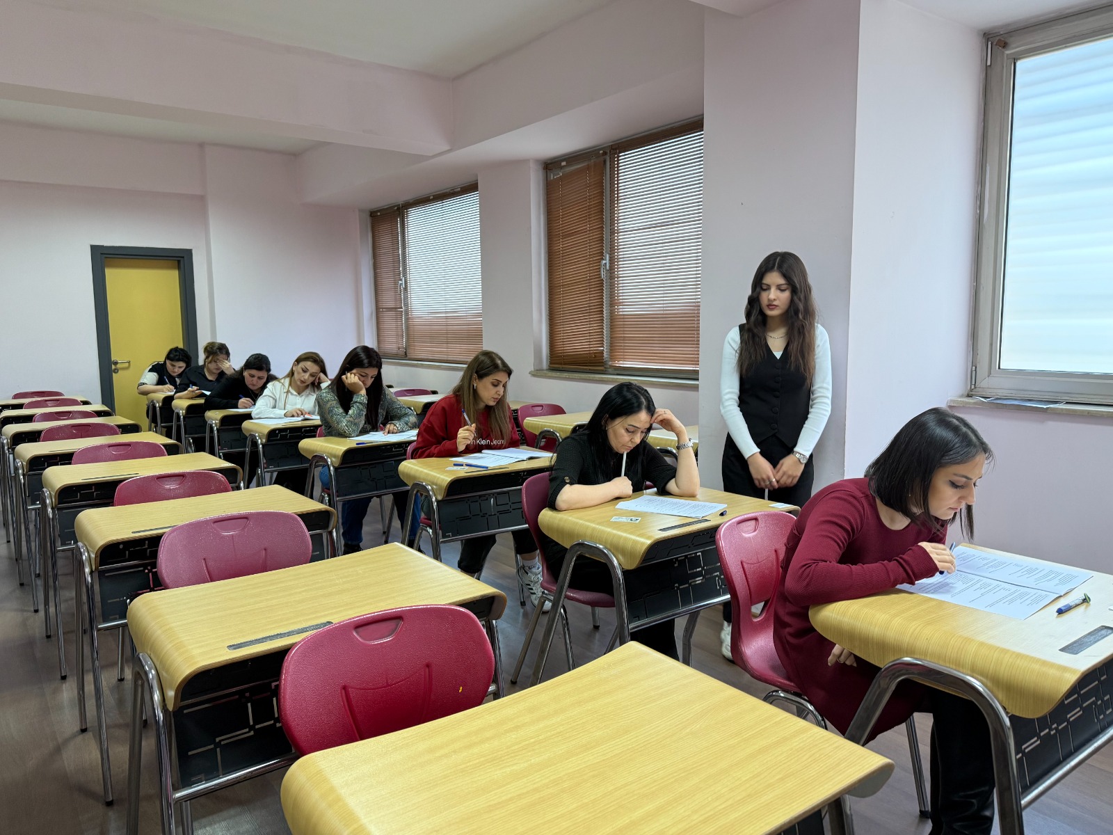 “Məktəbəqədər təhsildə liderlik” proqramı üzrə yekun qiymətləndirmə keçirilib