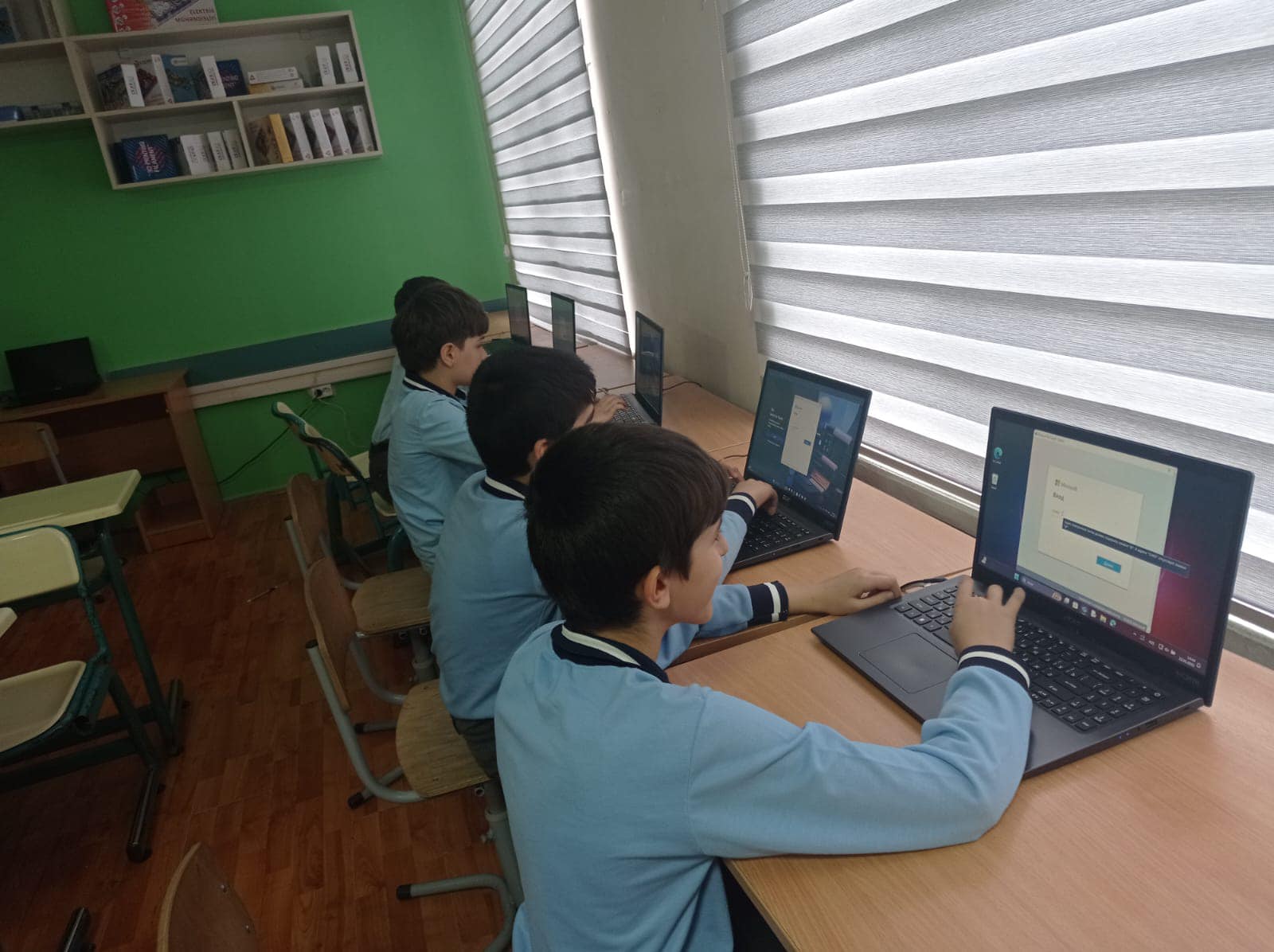 Məktəblərdə böyük summativ qiymətləndirmələr rəqəmsal formada keçirilir