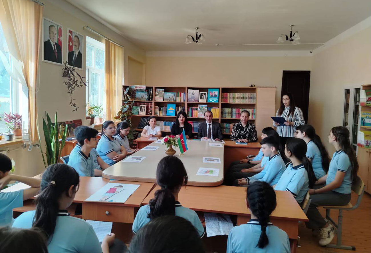 Məktəblərdə “İnsan hüquqları aylığı” ilə bağlı tədbirlər keçirilir