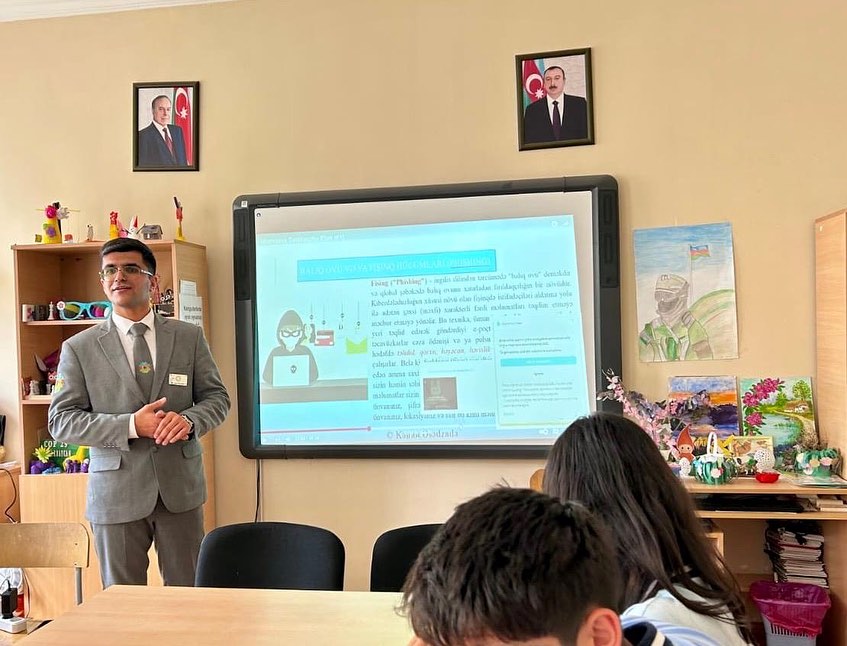 Məktəblərdə kibertəhlükəsizliklə bağlı təlimlər keçirilib 