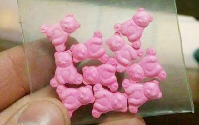 Məktəblərdə şagirdlərə narkotik təklif edilməsi iddiasına - Rəsmi cavab 