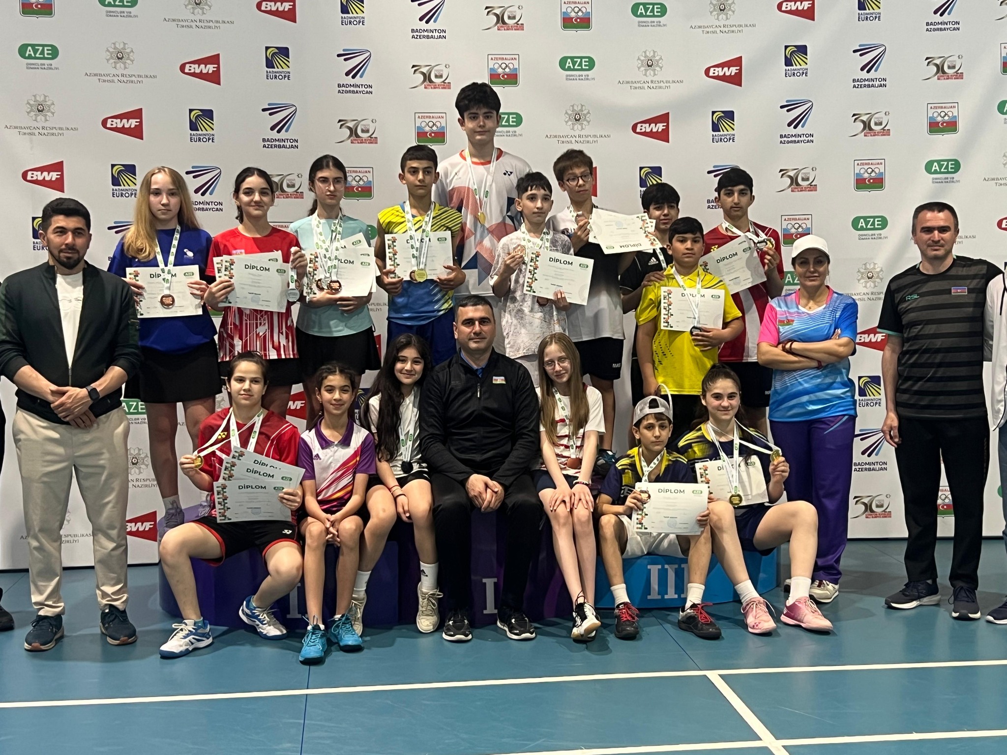 Məktəblilər arasında badminton üzrə respublika birinciliyi keçirilib