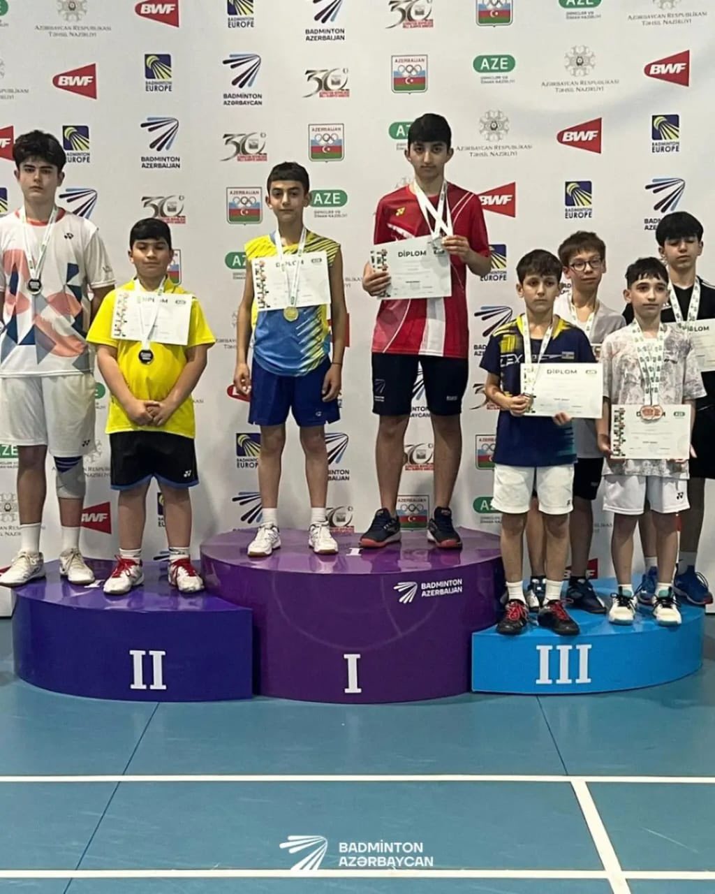 Məktəblilər arasında badminton üzrə respublika birinciliyi keçirilib