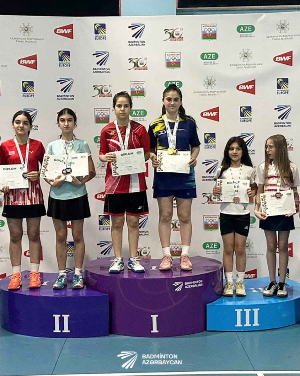 Məktəblilər arasında badminton üzrə respublika birinciliyi keçirilib