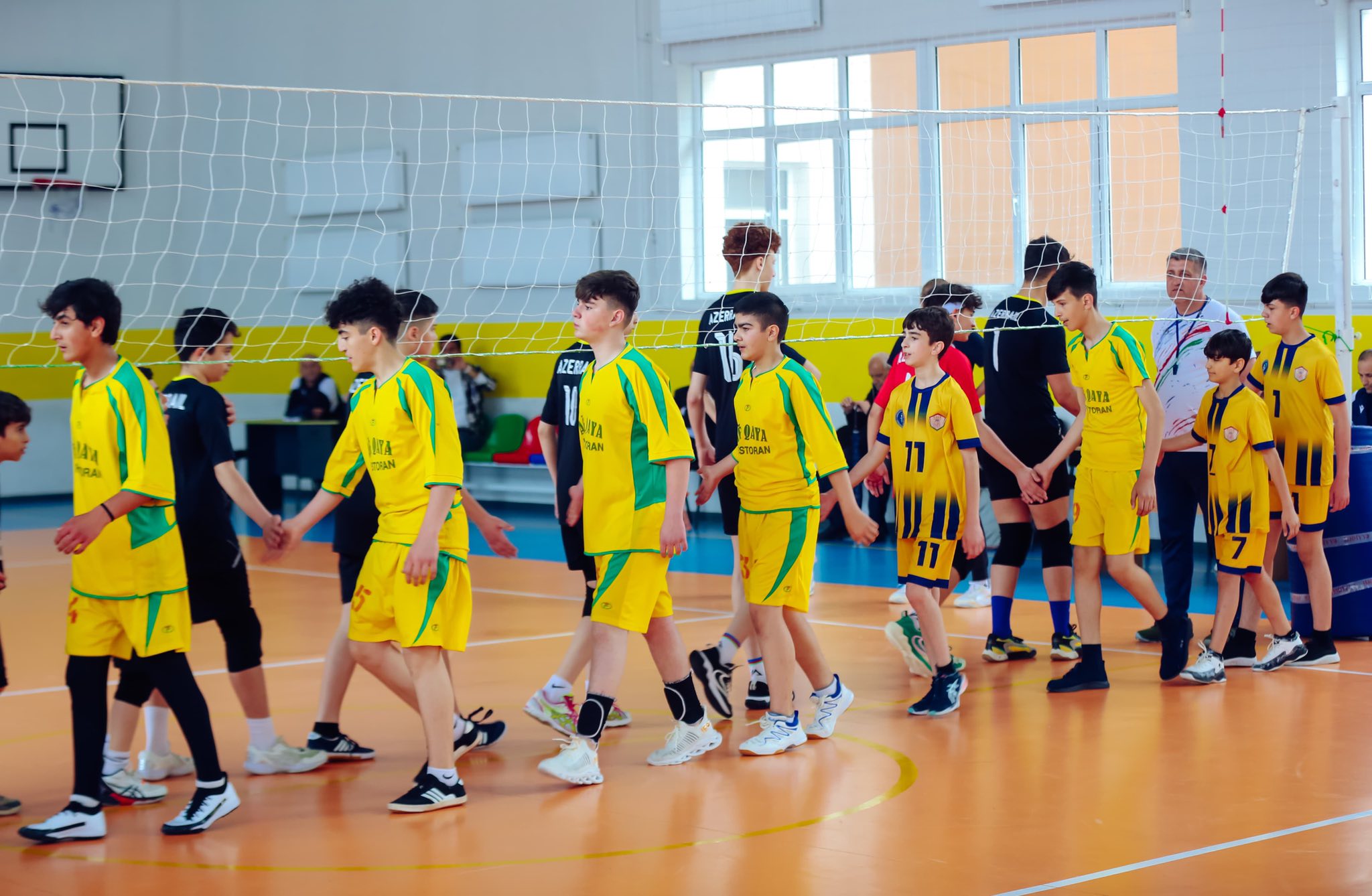 Məktəblilər arasında voleybol üzrə respublika birinciliyi keçirilib