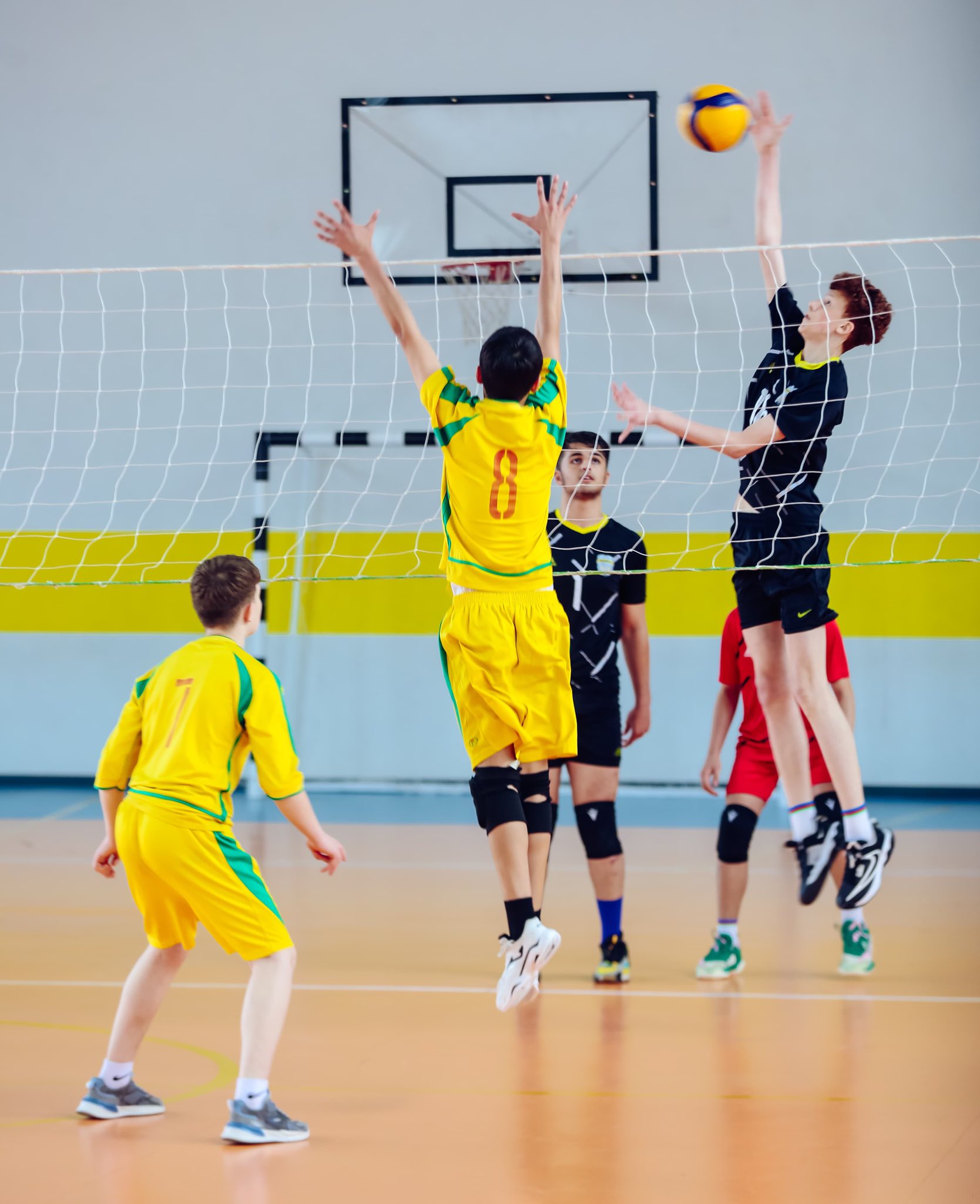 Məktəblilər arasında voleybol üzrə respublika birinciliyi keçirilib