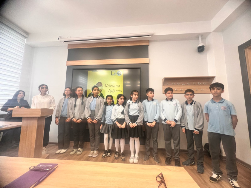 Məktəblilər BDU-da olublar 