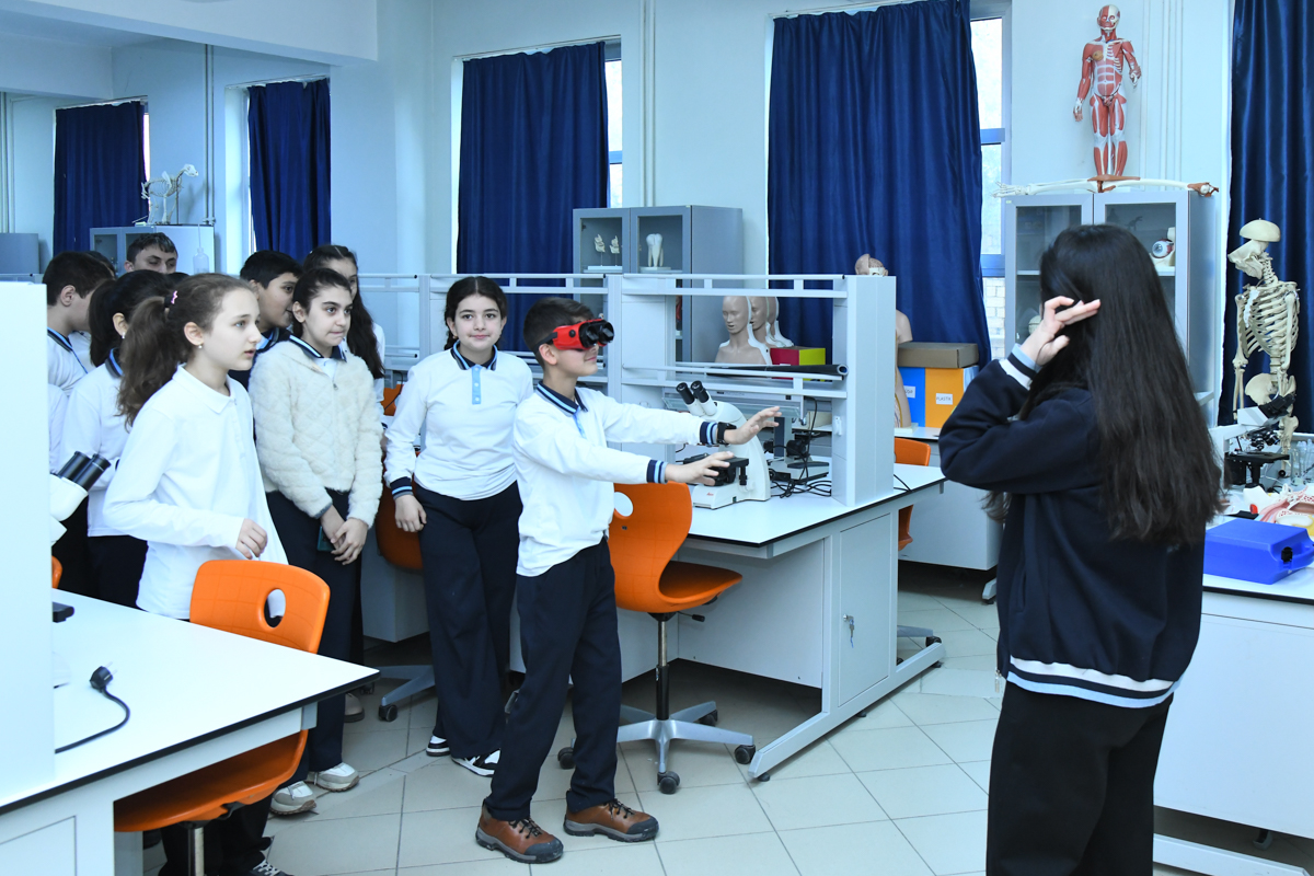 Məktəblilər BMU-da ekskursiyada olublar