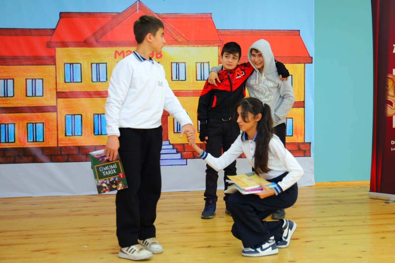 Məktəblilər ""Zorakılığa son" pantomima" adlı tamaşa hazırlayıb 