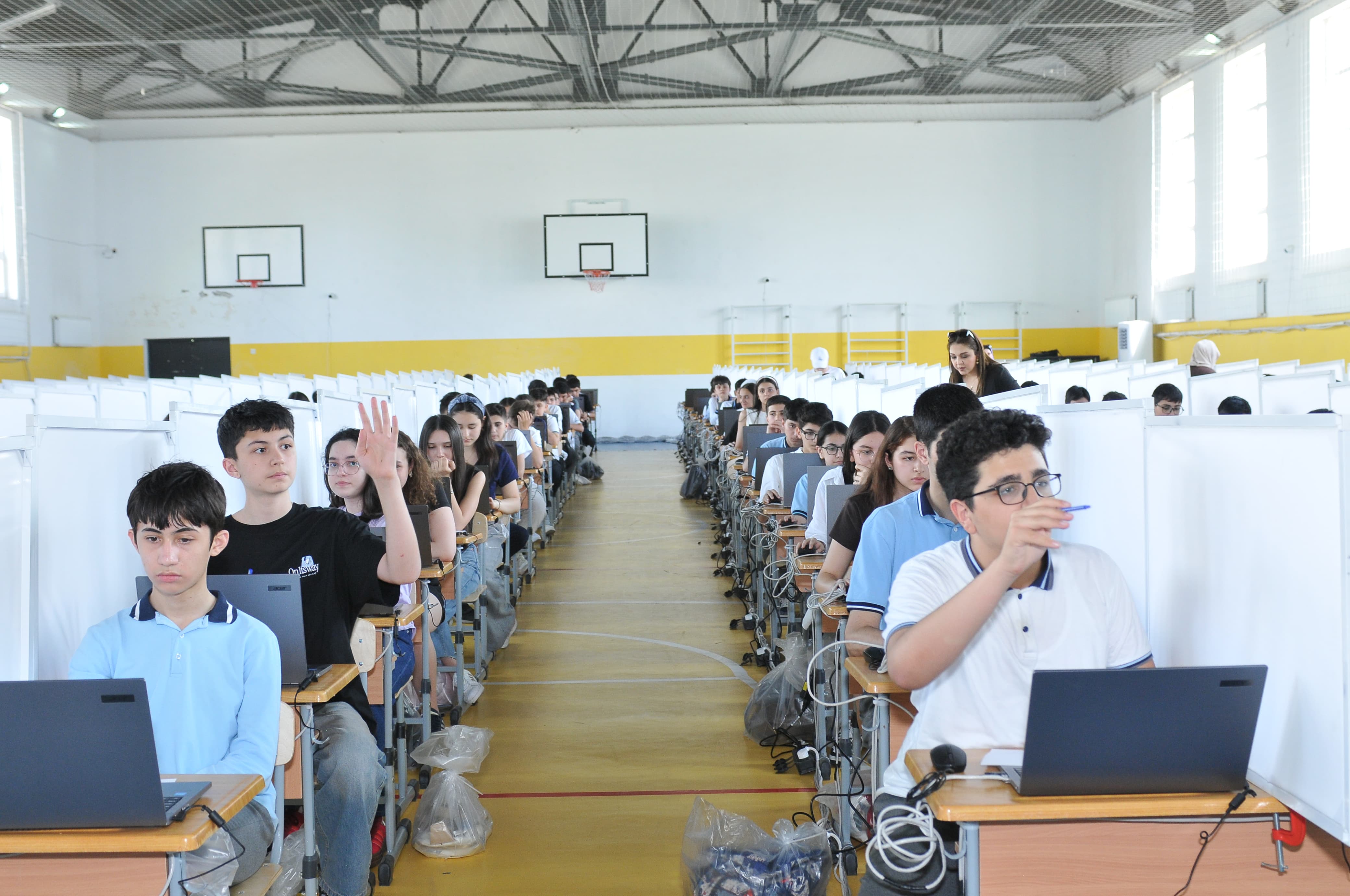 “Məktəblilərarası Milli Hakaton - 2025” müsabiqəsinin olimpiada mərhələsi keçirilib