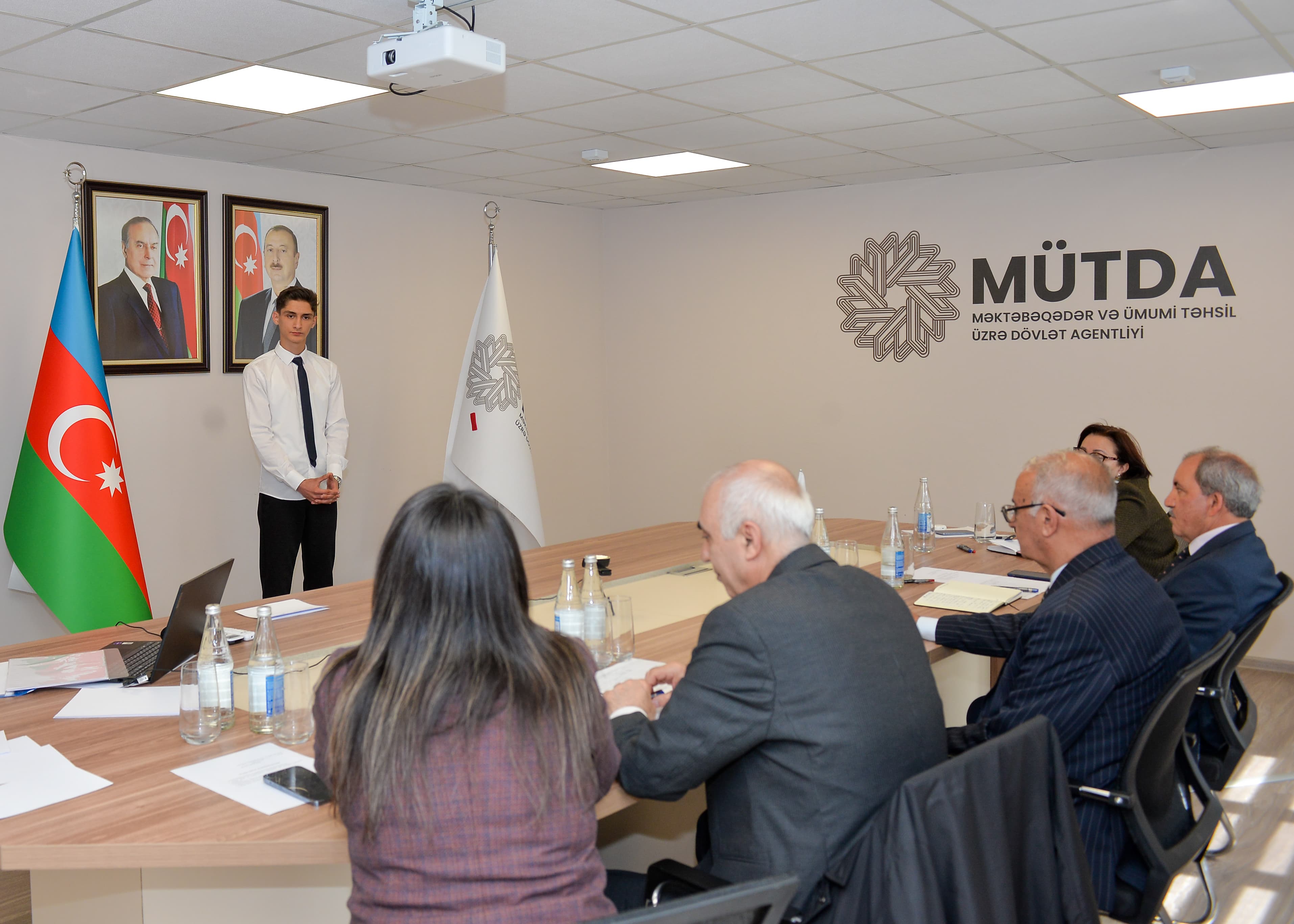 Məktəblilərdən “Ən yaxşı təqdimat” – Reportaj 