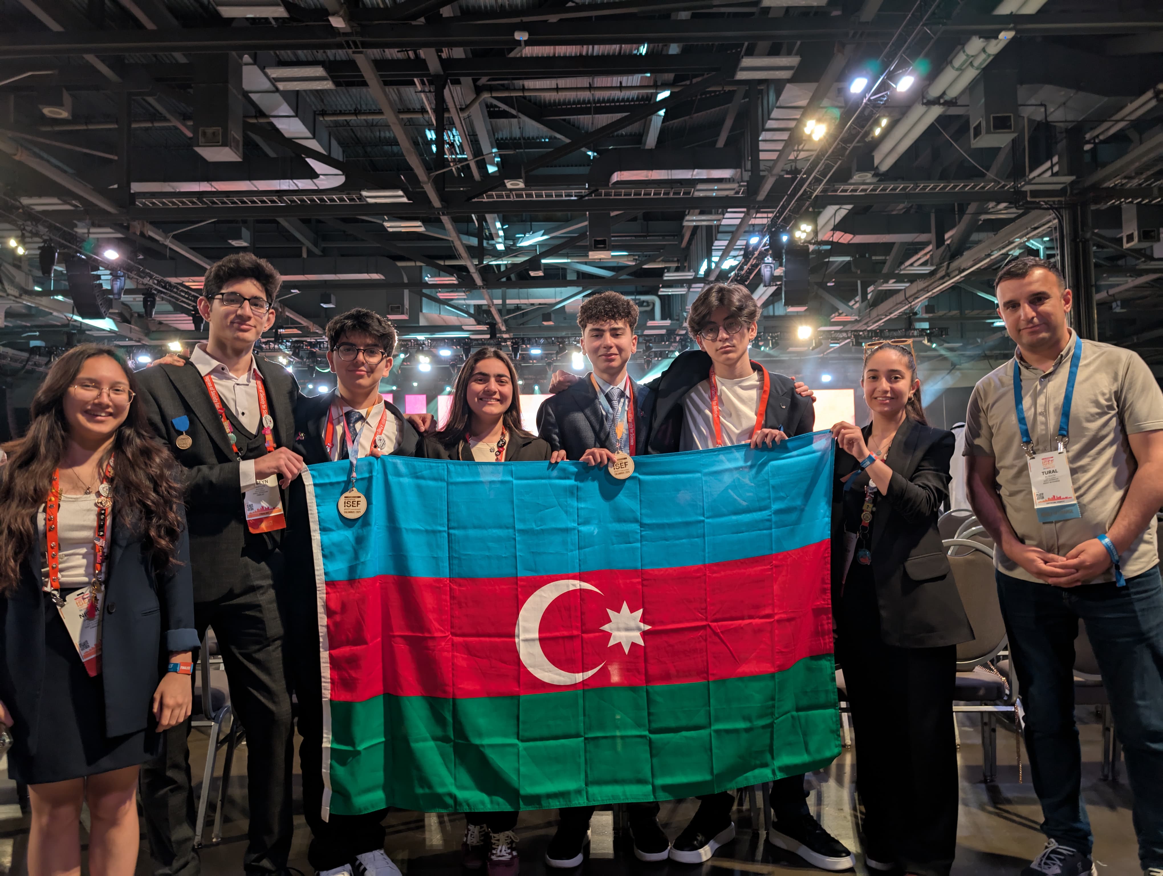 Məktəblilərimiz ABŞ-də bürünc medal qazandılar