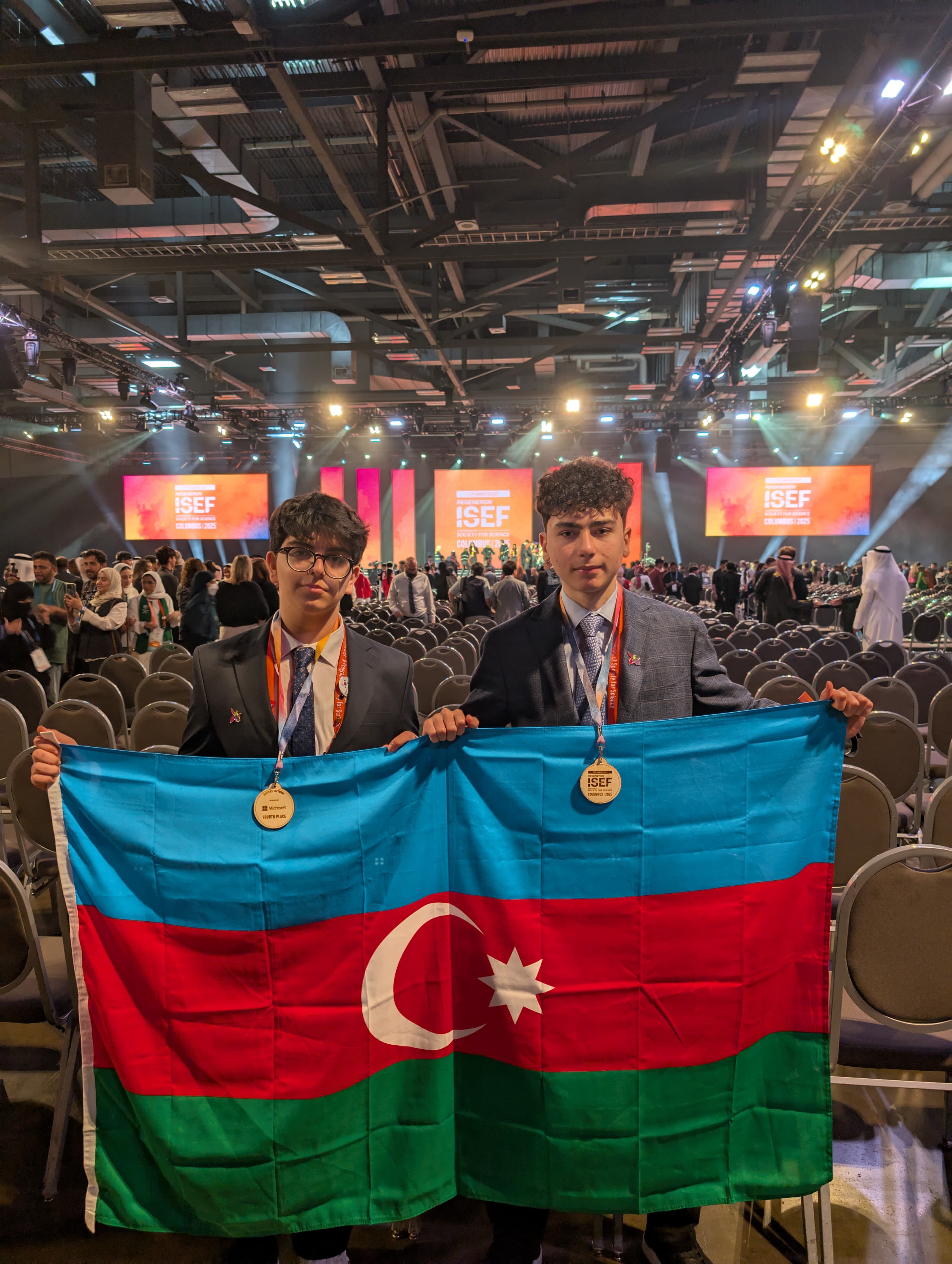 Məktəblilərimiz ABŞ-də bürünc medal qazandılar