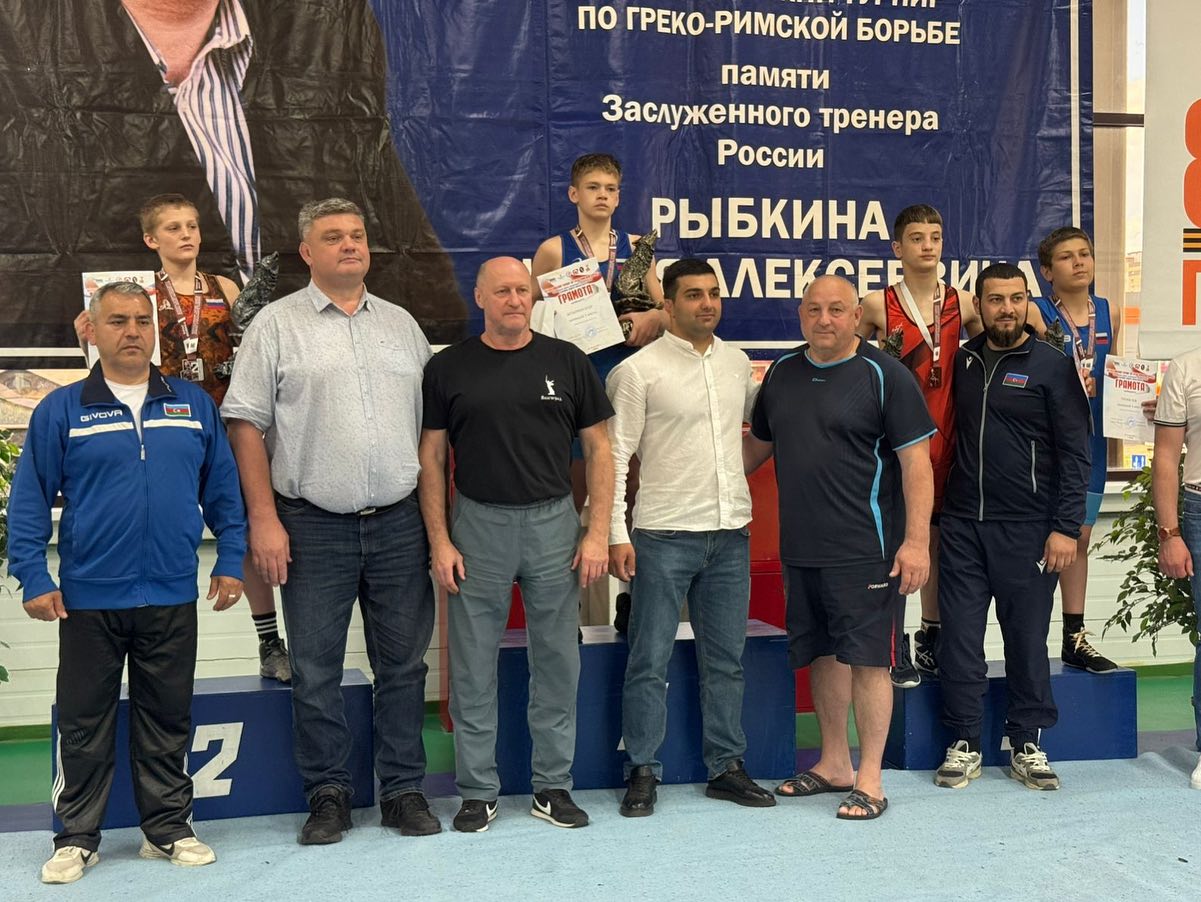 Məktəblilərimiz beynəlxalq turnirdə 11 medal qazanıblar