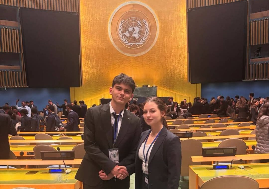 Məktəblilərimiz dünyanın diqqət mərkəzində: intellekt, diplomatiya və uğur 