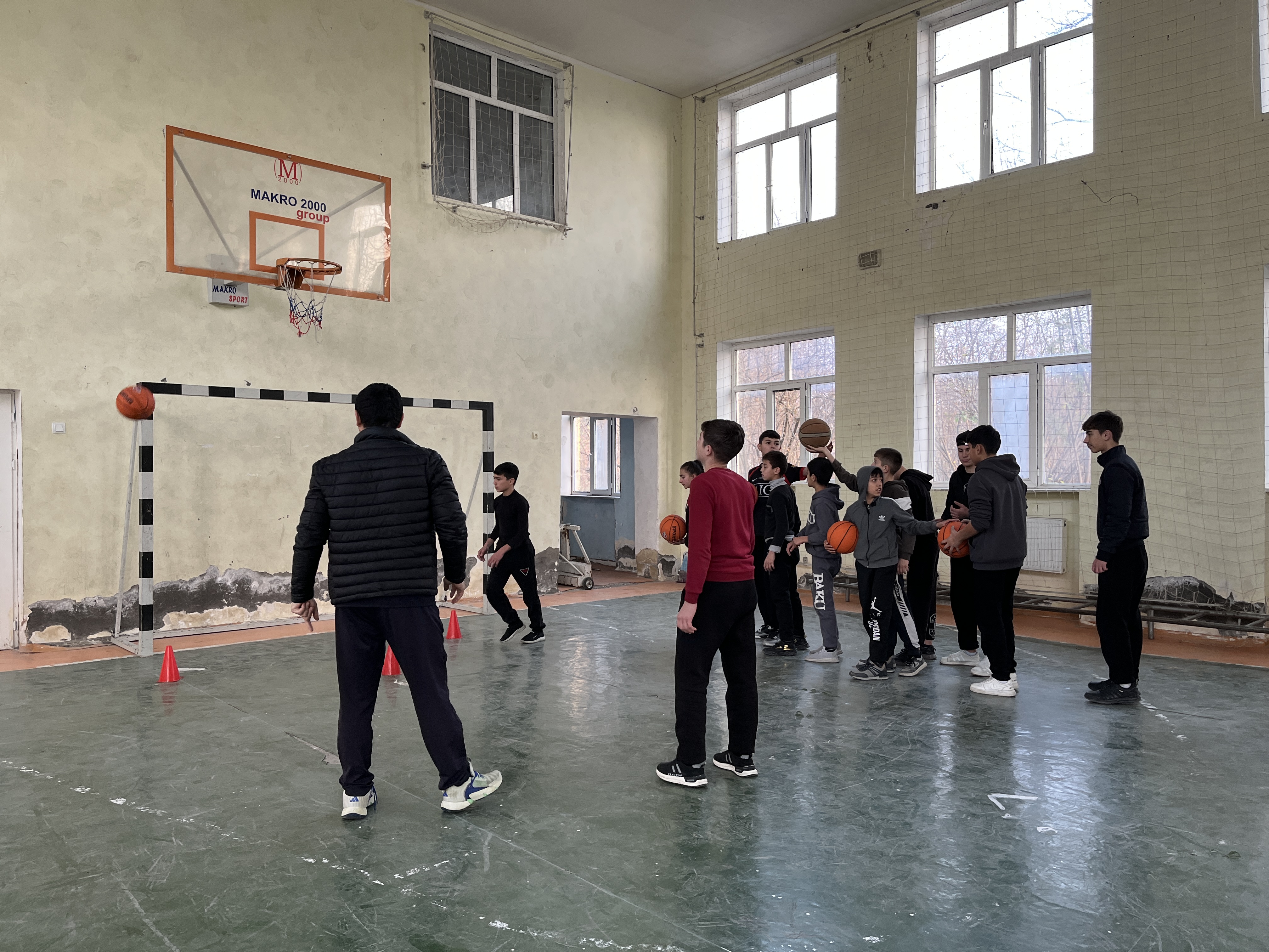 Məktəblilərin basketbol turniri təlimlərinə start verilib