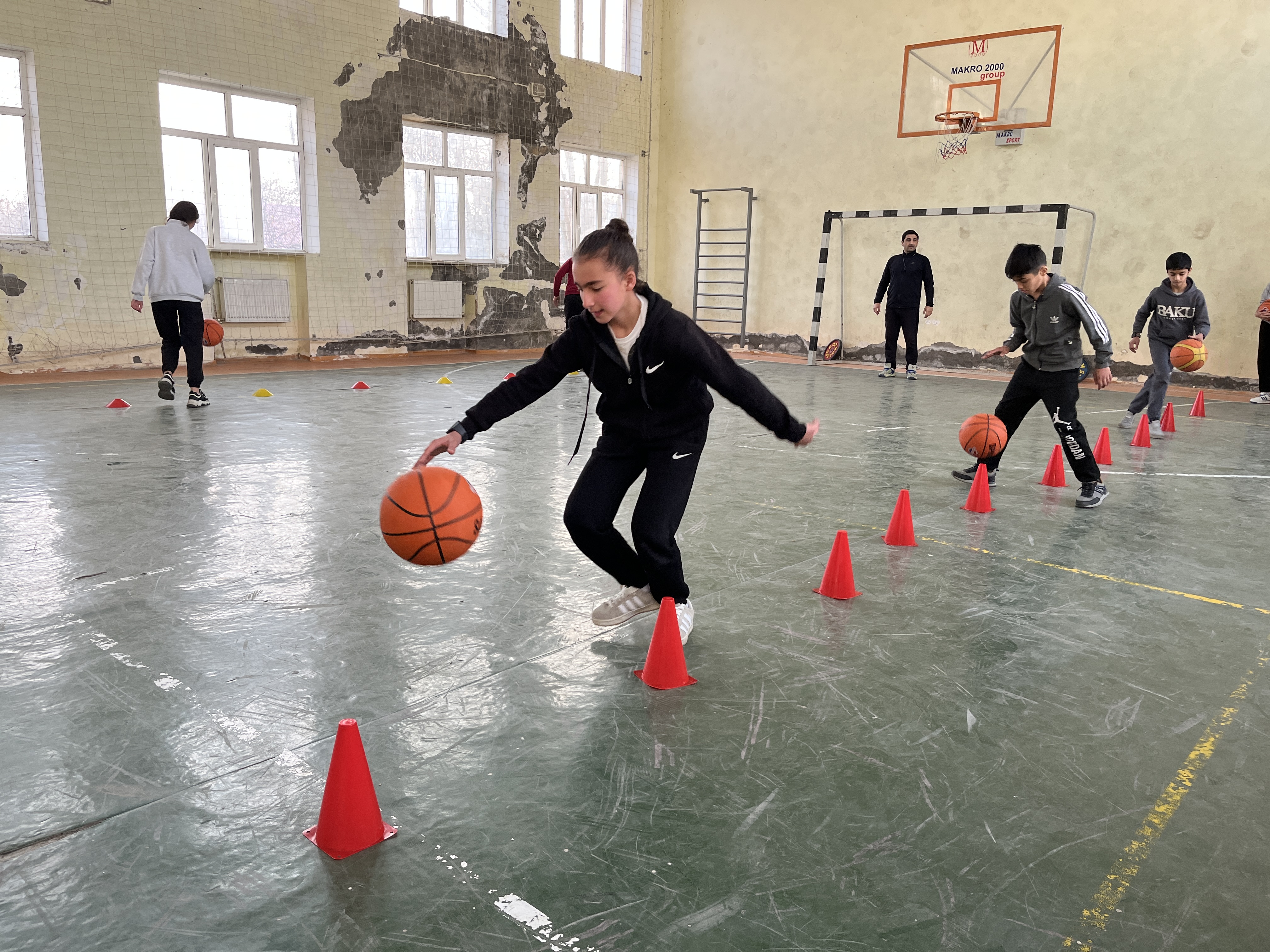 Məktəblilərin basketbol turniri təlimlərinə start verilib