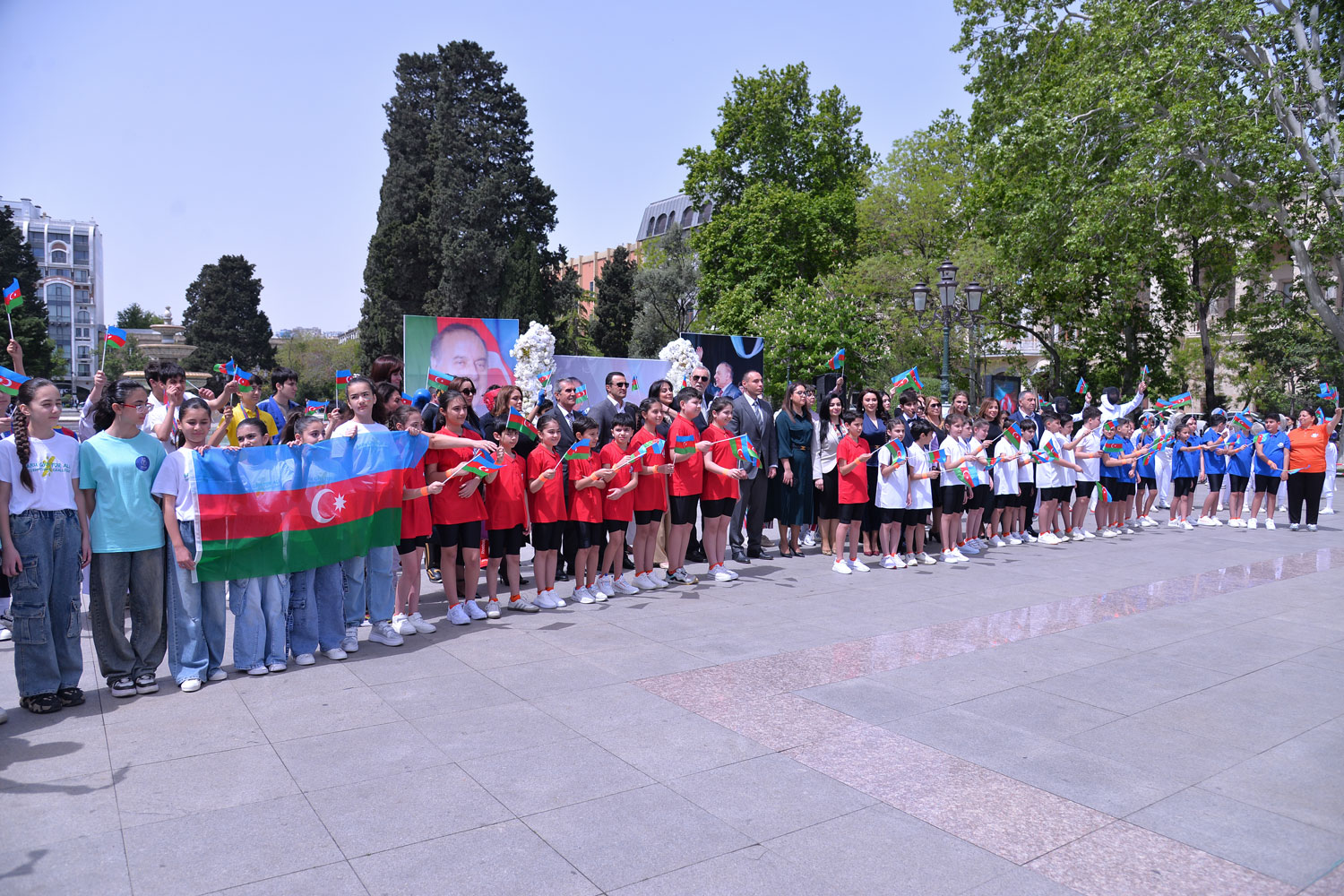 Məktəblilərin idman festivalı keçirilib