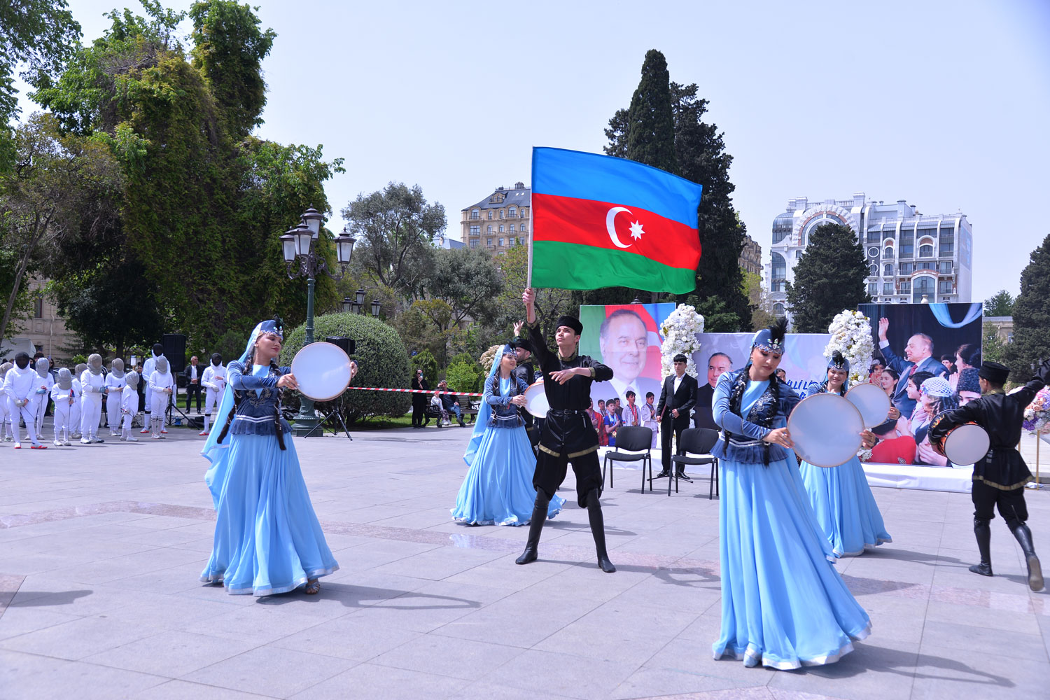 Məktəblilərin idman festivalı keçirilib