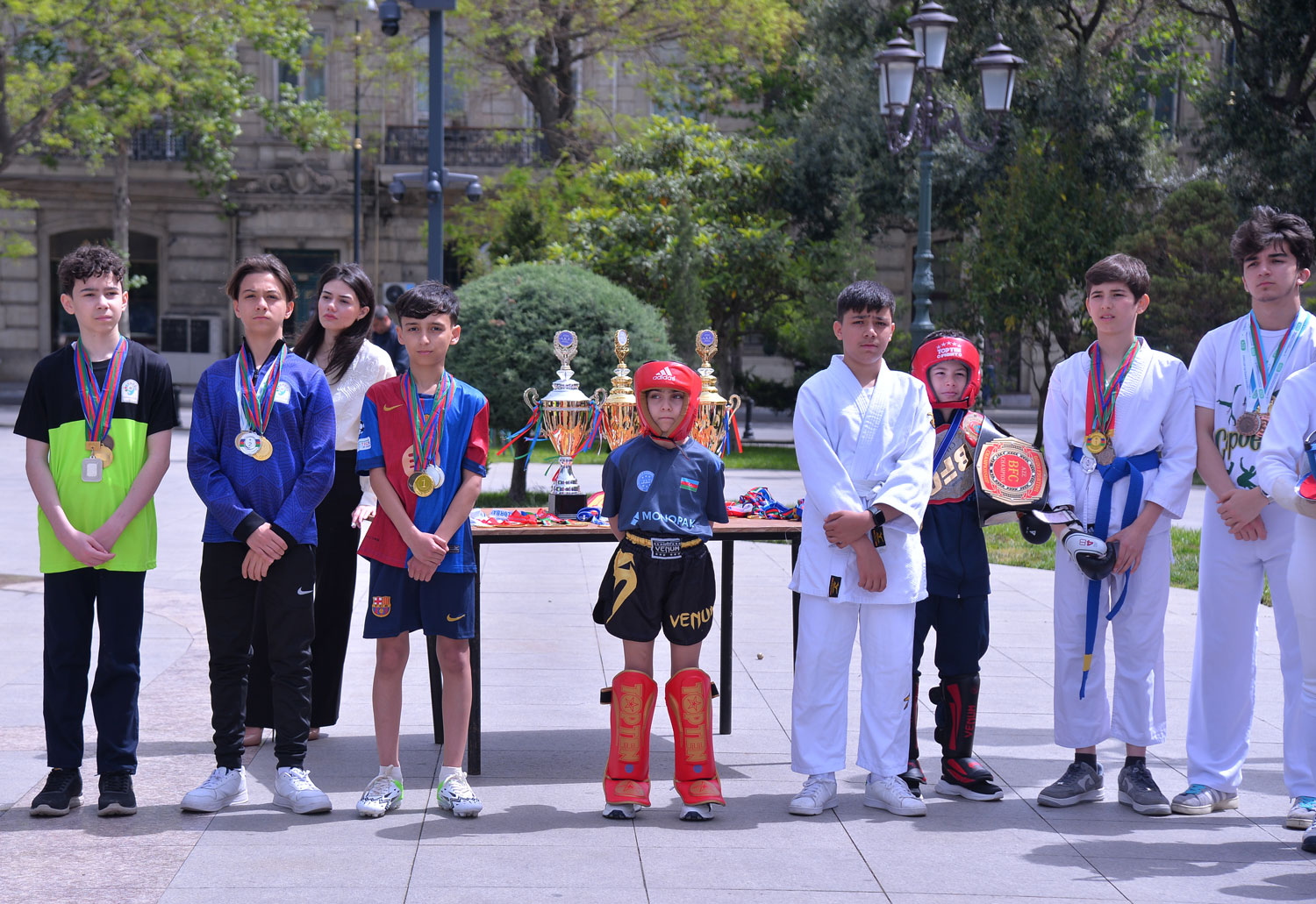 Məktəblilərin idman festivalı keçirilib