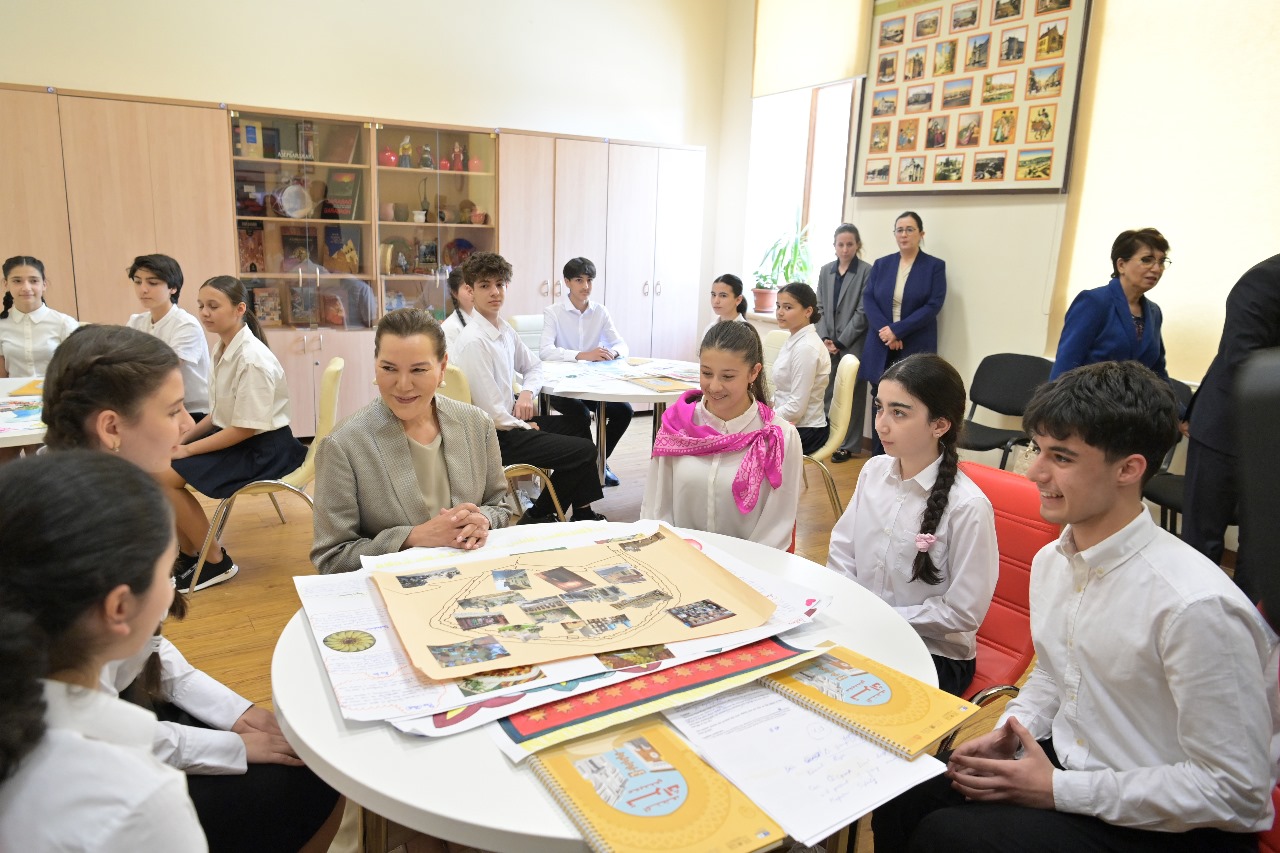 Mərakeş Krallığının Şahzadəsi 132-134 nömrəli Təhsil Kompleksində olub 