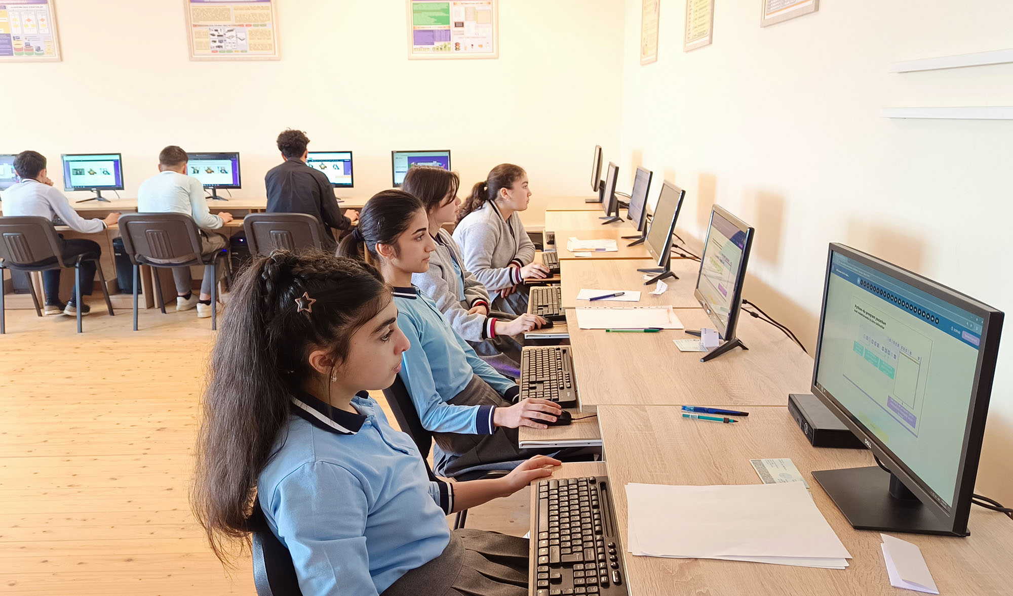 Mil-Muğanda 245 şagird “Məktəblilərarası Milli Hakaton"da iştirak edir