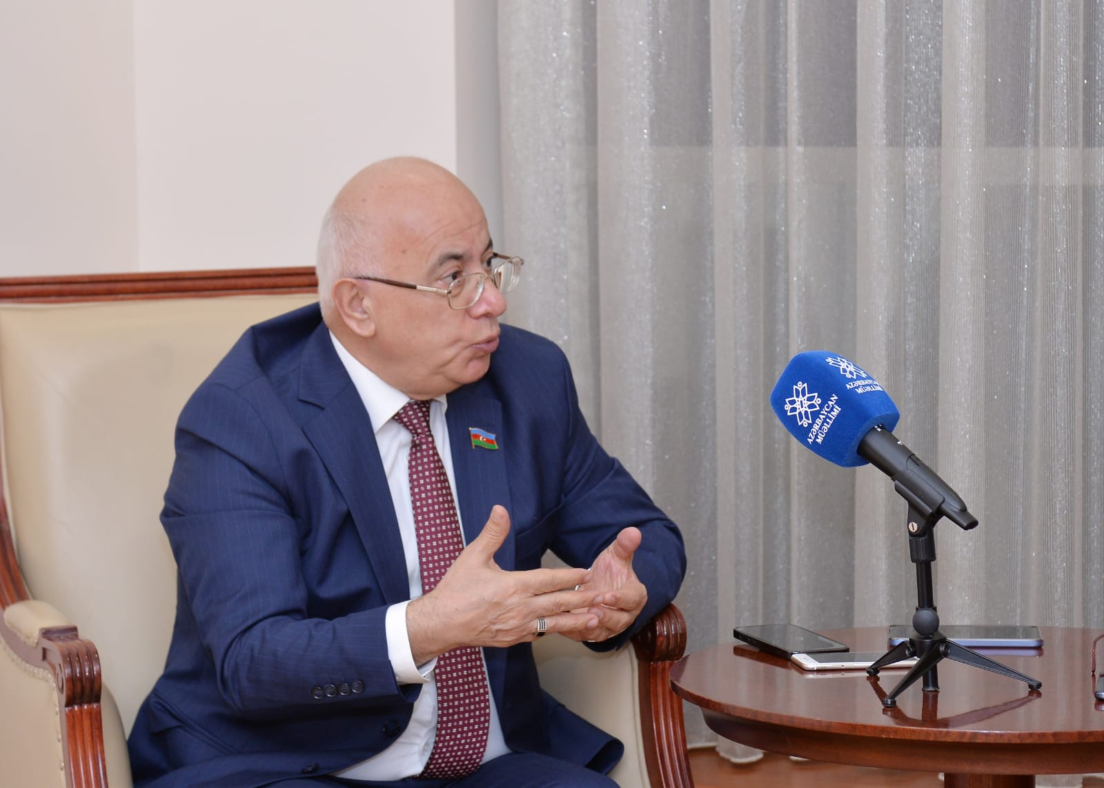 Millət vəkili: Kolleclərdə müəllim, həkim hazırlanmaz 