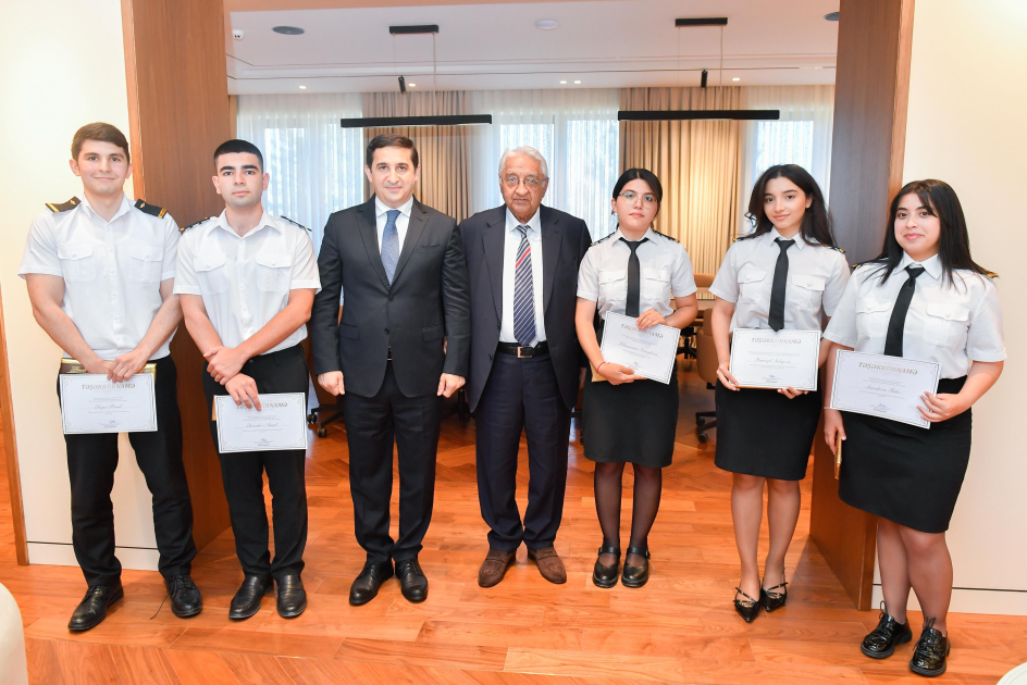 Milli Aviasiya Akademiyası ilə Ədliyyə Nazirliyi arasında Memorandum imzalanıb