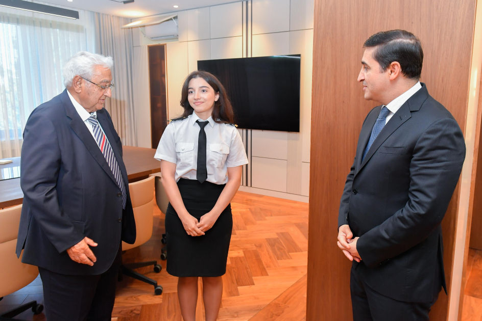 Milli Aviasiya Akademiyası ilə Ədliyyə Nazirliyi arasında Memorandum imzalanıb