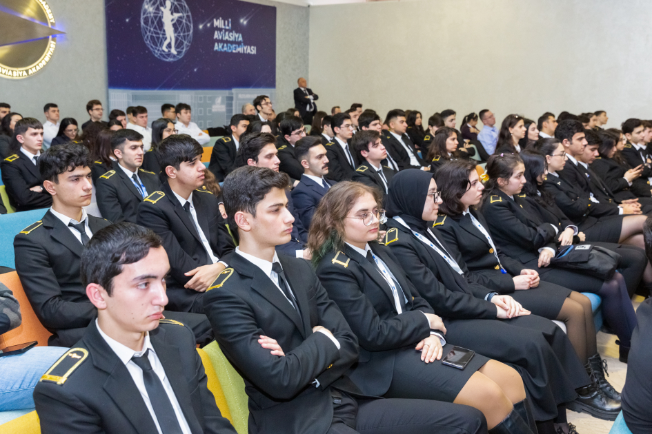 Milli Aviasiya Akademiyasında keçirilən gənclər konfransı başa çatıb