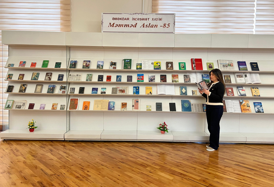 Milli Kitabxanada Məmməd Aslanın 85 illiyi münasibətilə kitab sərgisi təşkil edilib 