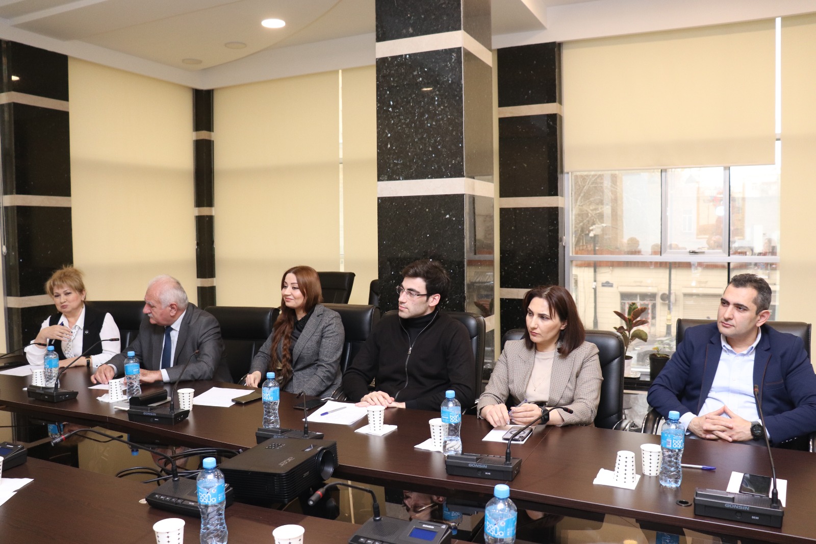 Milli QHT Forumunda İctimai Şura üzvlərinin görüşü keçirilib